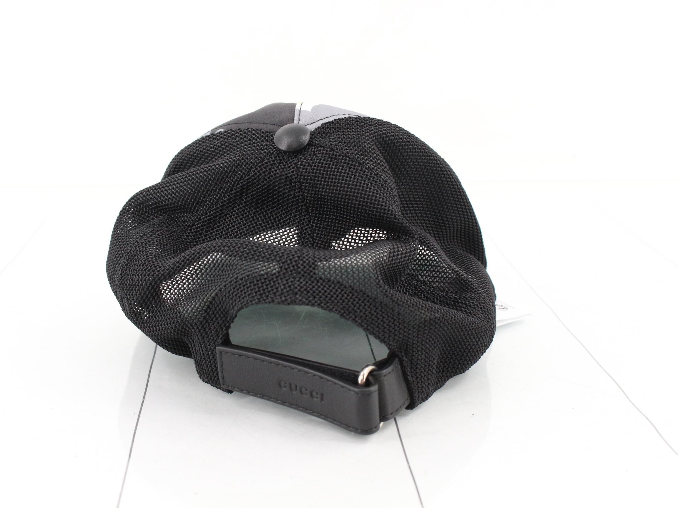 Unused surfer cap, with storage bag. — view 2