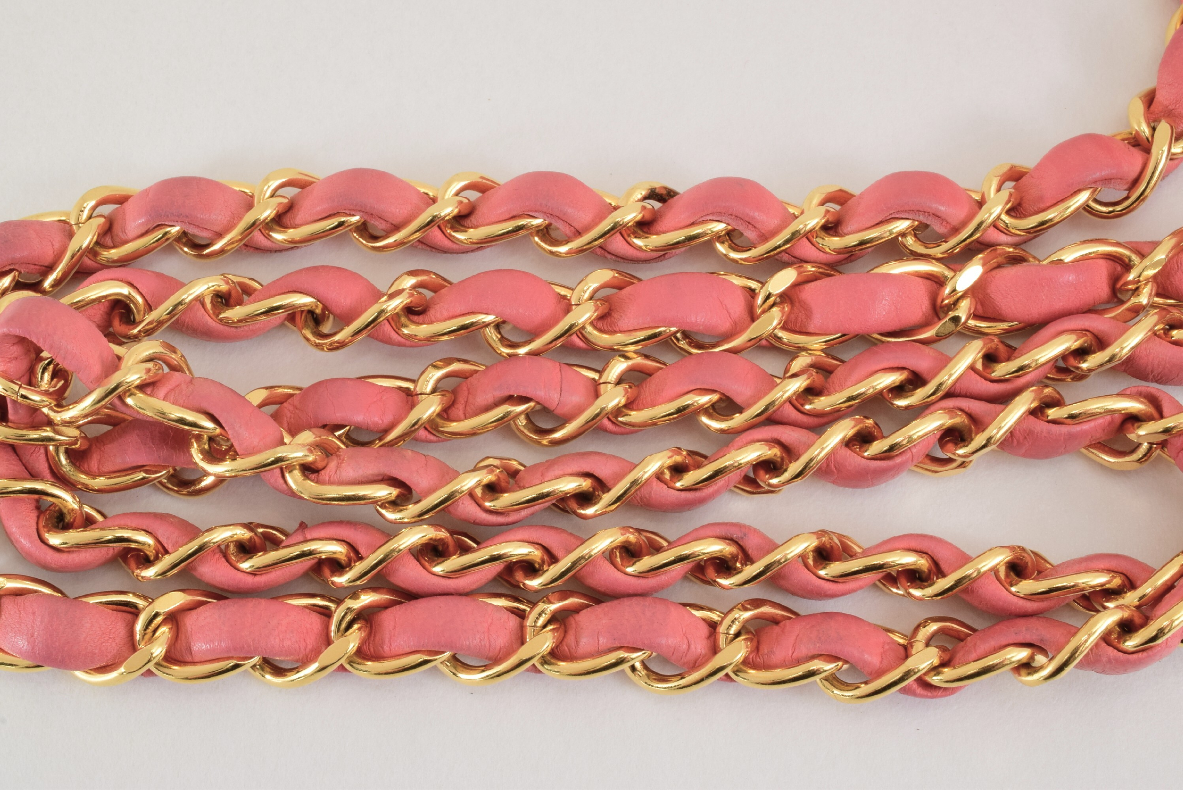 Matelasse Chain Shoulder Pink with Seal Shoulder Bag — view 13