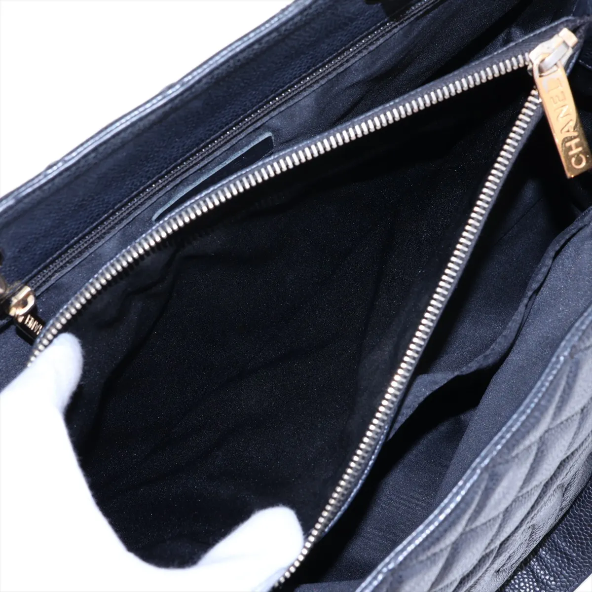 GST Caviar Skin Chain Tote Bag, Black with Gold Hardware, 14743353, Series 14 — view 9