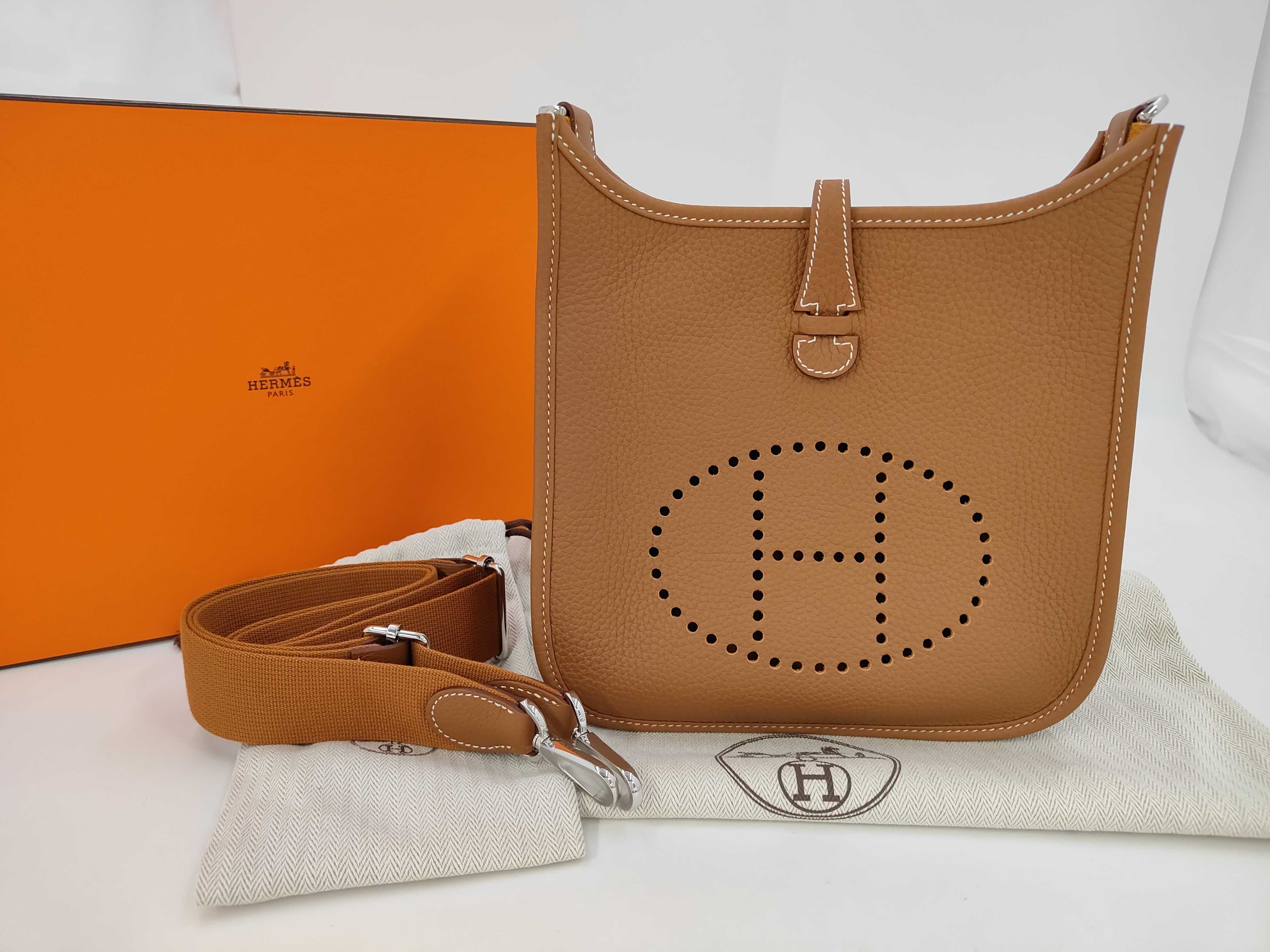 Evelyne 23 Shoulder Bag, Taurillon Clemence Leather, Gold with Silver Hardware, K Stamp