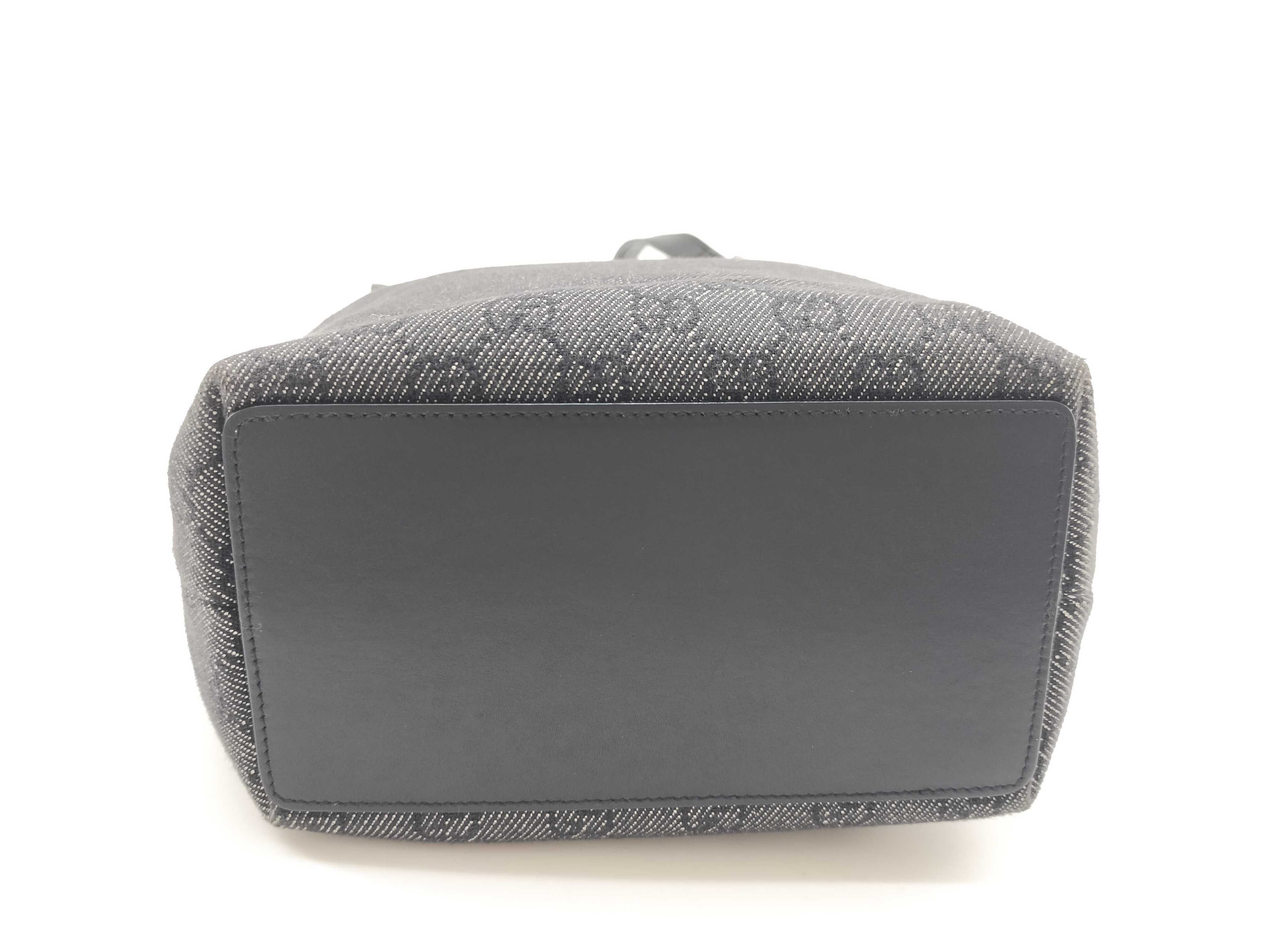 GG Canvas Handbag (31244) — view 3