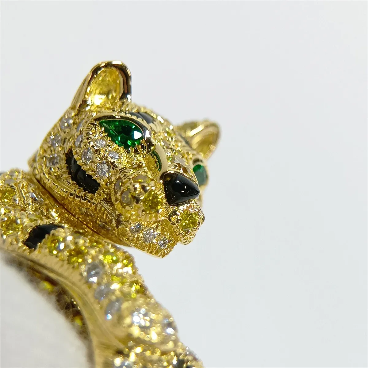 Tiger Diamond Onyx Ring 750 (YG) 16.2g Size 51 764348 Onyx chip on the nose, small chips on the stone, — view 6
