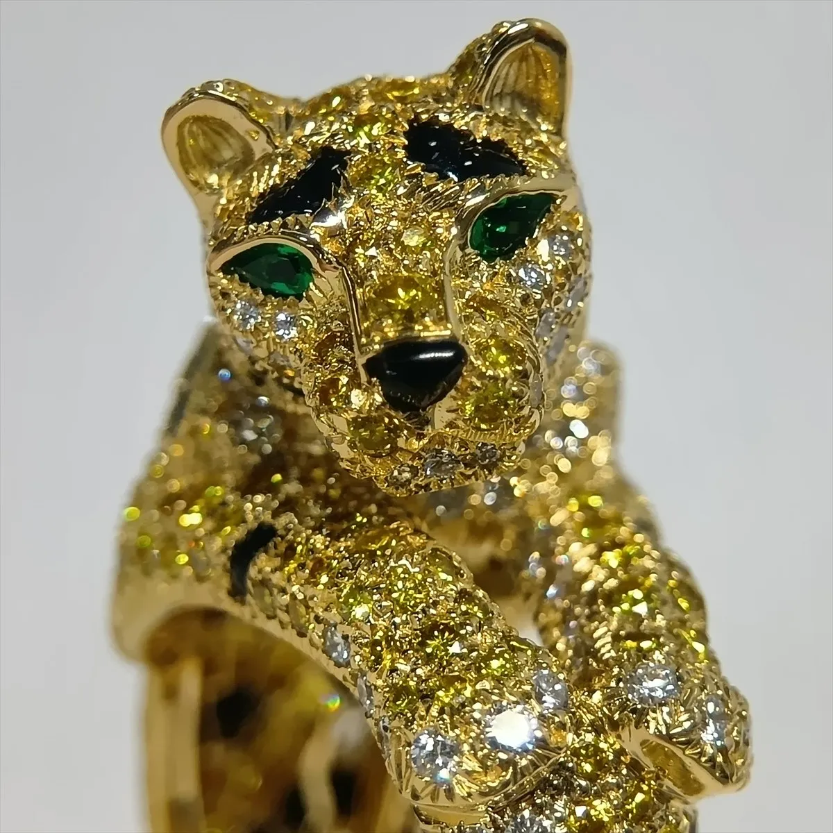 Tiger Diamond Onyx Ring 750 (YG) 16.2g Size 51 764348 Onyx chip on the nose, small chips on the stone, — view 9