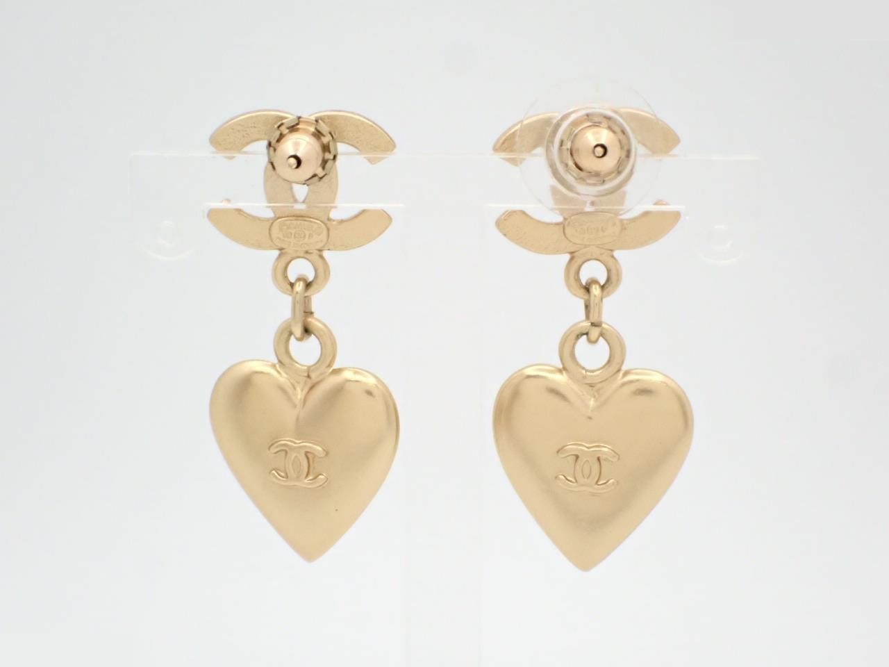 Earrings here mark heart gold — view 2