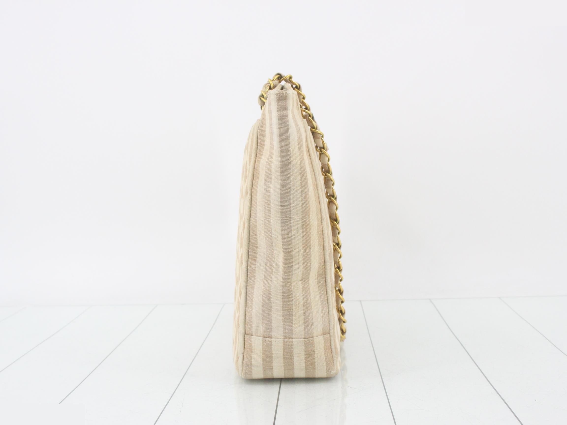 Striped tote bag, shoulder bag, chain strap, beige canvas. — view 3