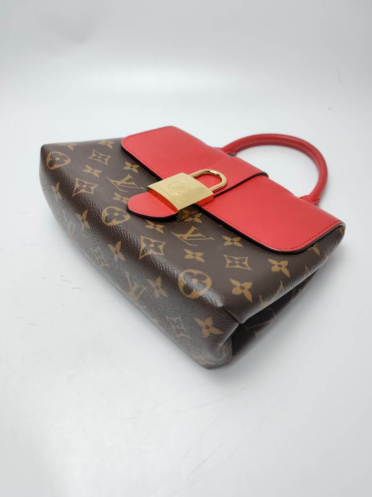 【*Shipped from: China*】LOUIS VUITTON Lock BB PU Shoulder Bag — view 6