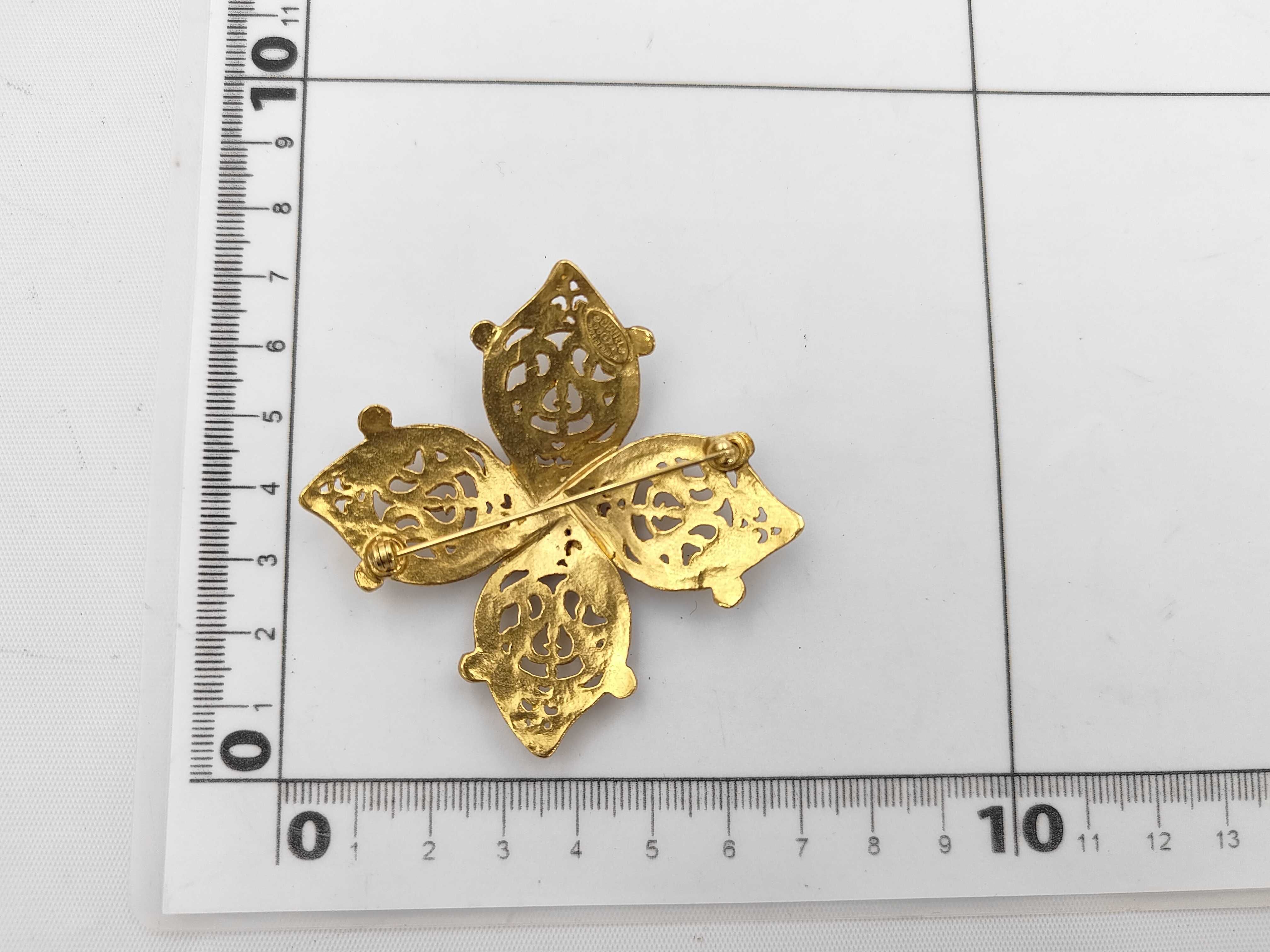 95A Coco Mark Brooch — view 5