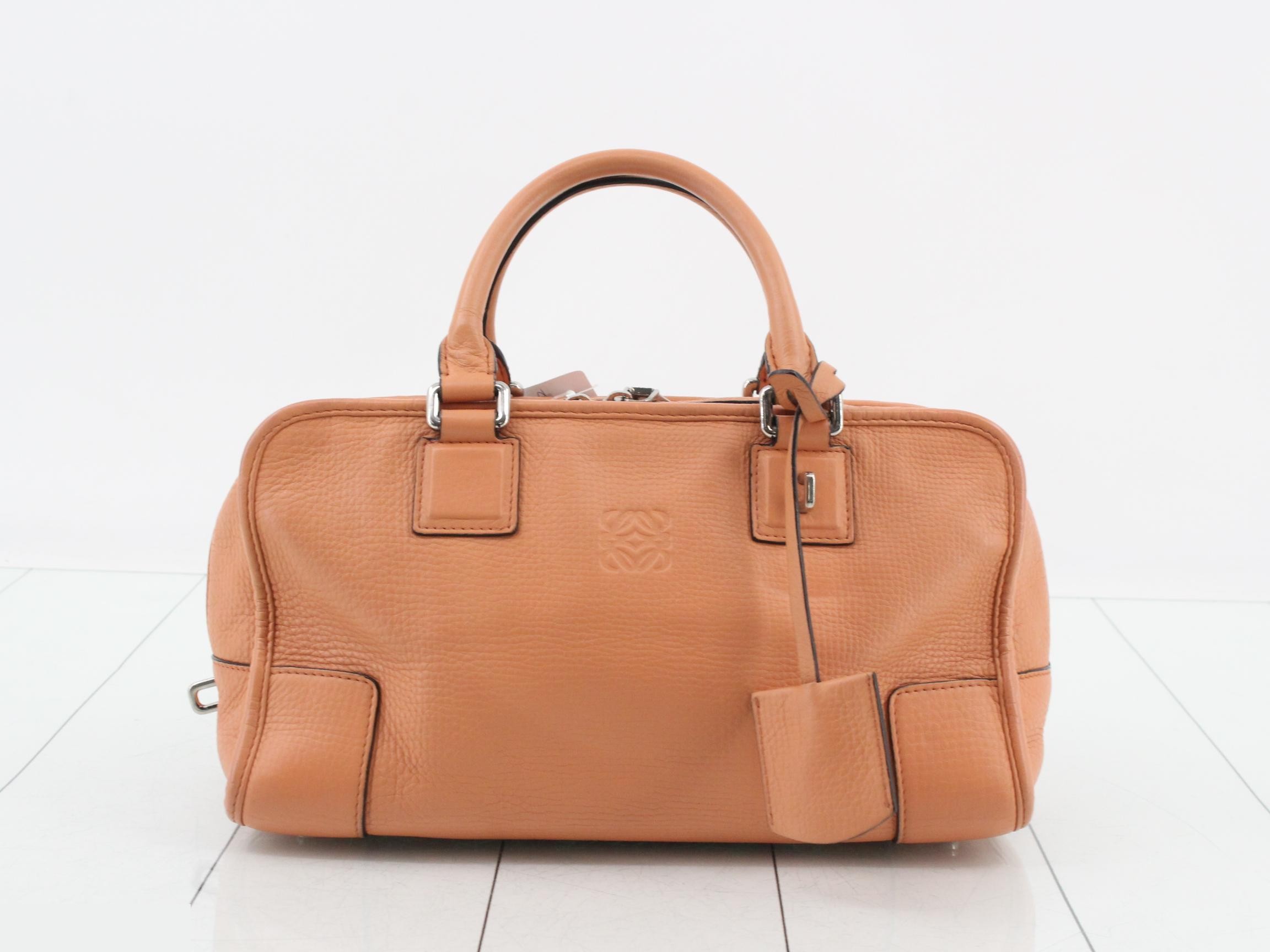 Amazona 28 Leather Handbag with Key