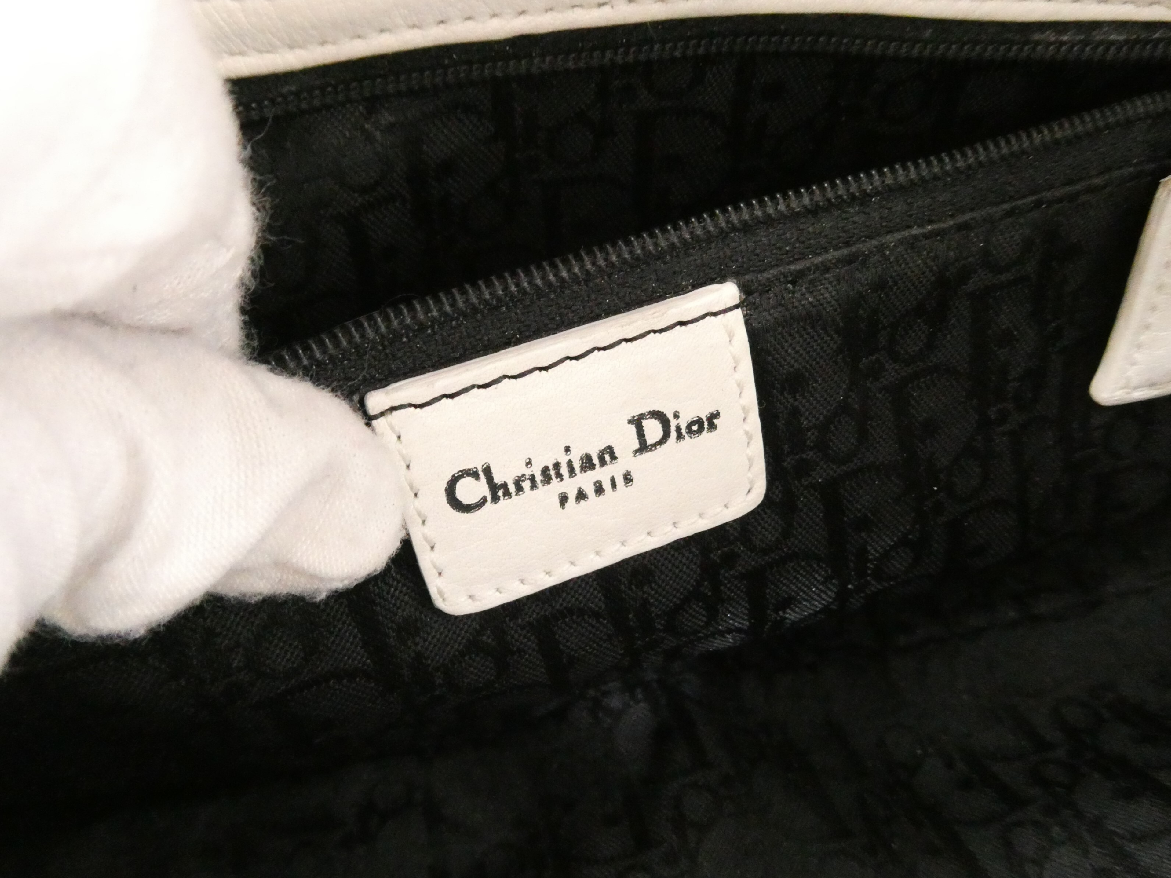 D charm leather shoulder bag — view 8