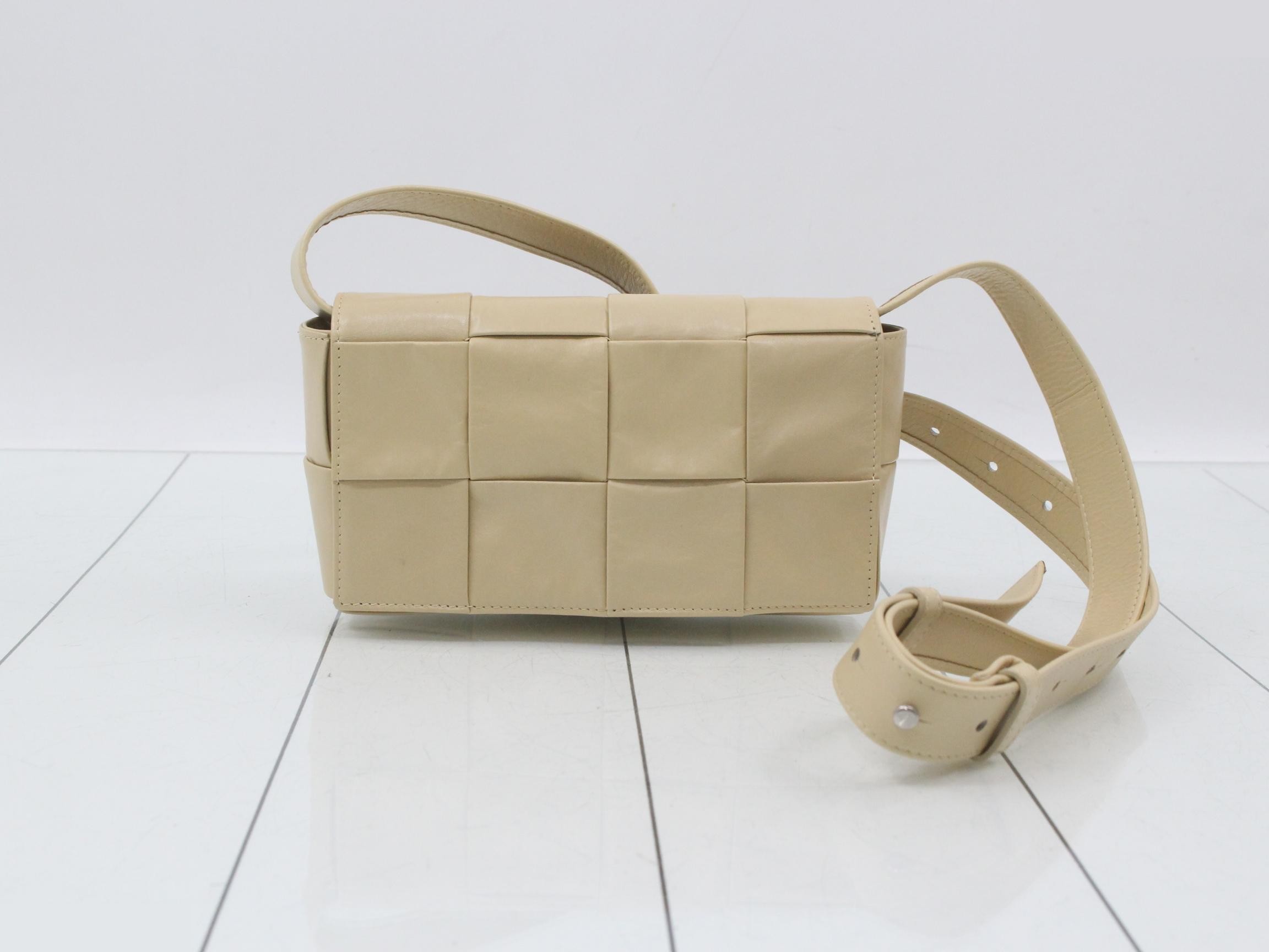 Maxi Intrecciato Cassette Shoulder Bag