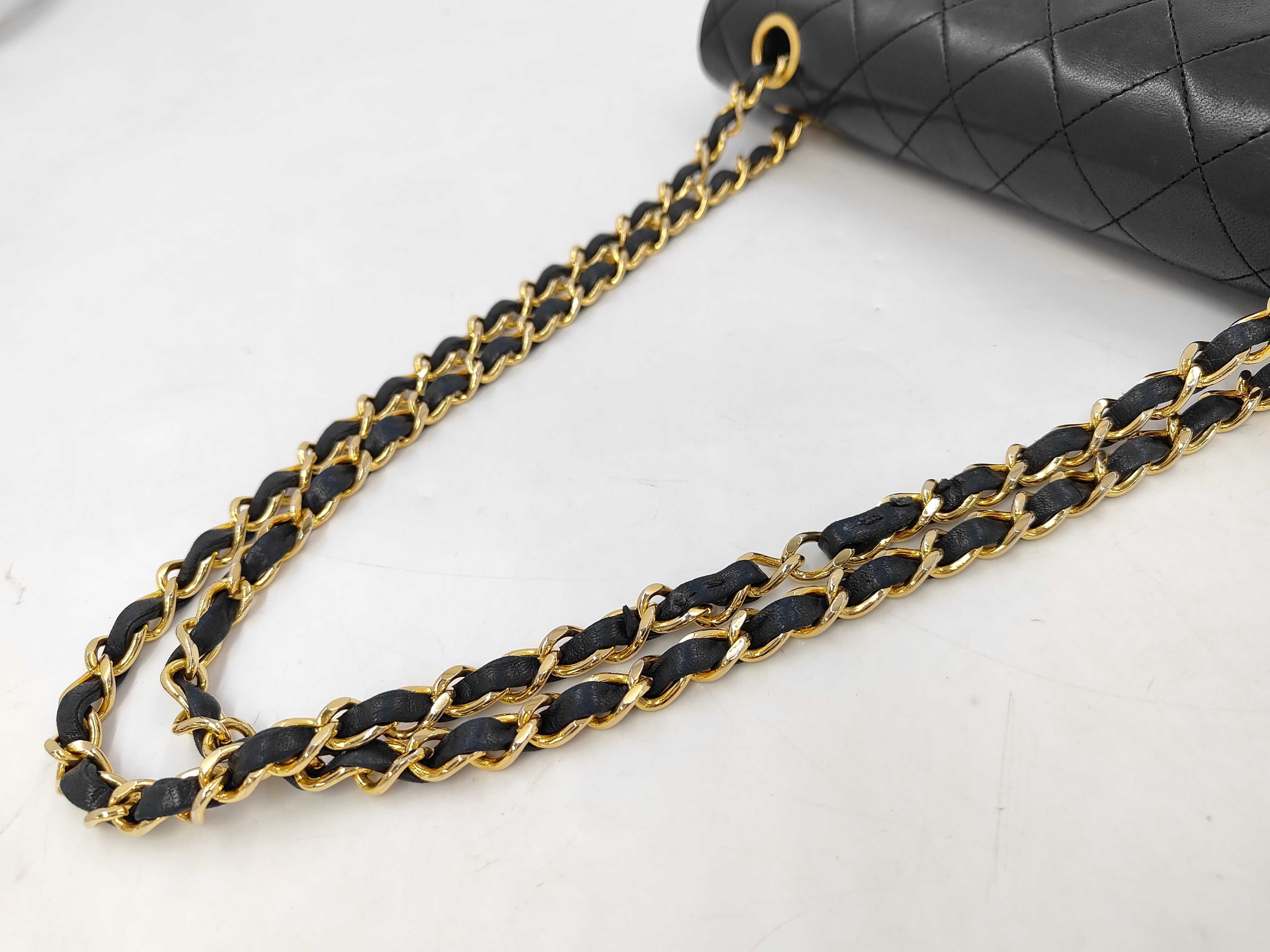 Matelassé 25 Lambskin Double Flap Double Chain Shoulder Bag — view 3