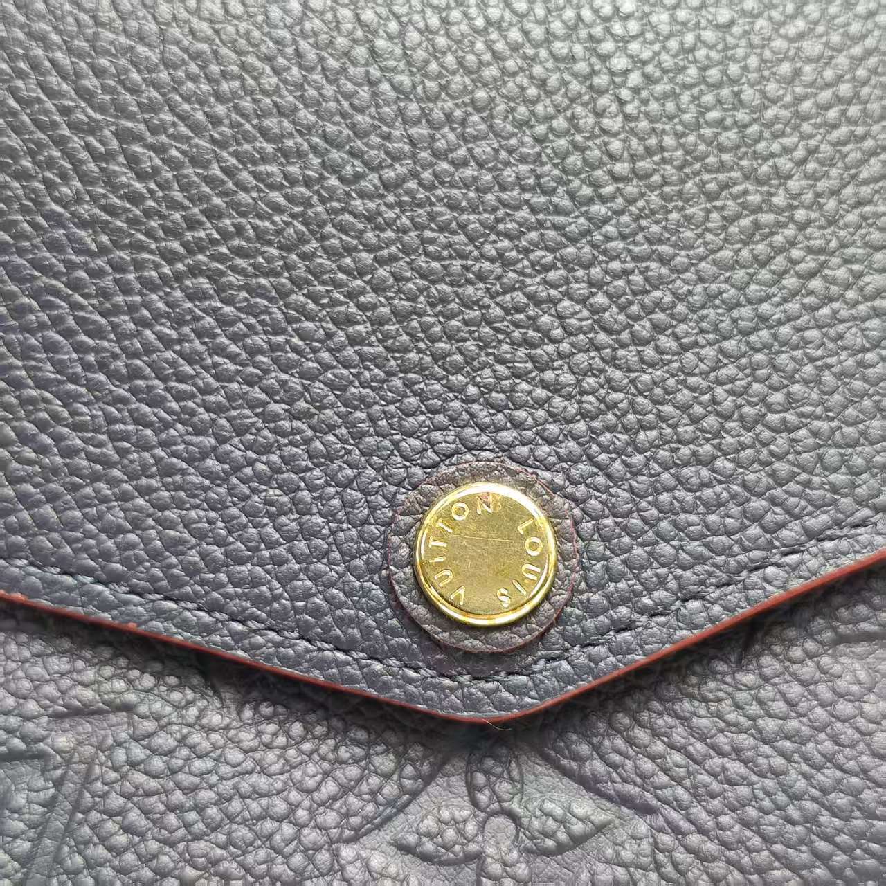 【*Shipped from: China*】LOUIS VUITTON Leather Wallet — view 11