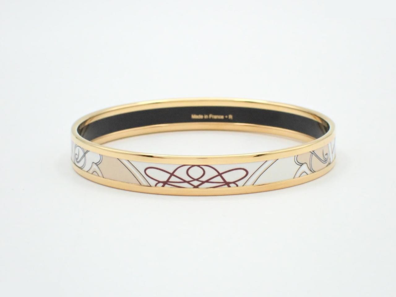 Enamel bangle, wrist circumference approximately 19 cm — view 2