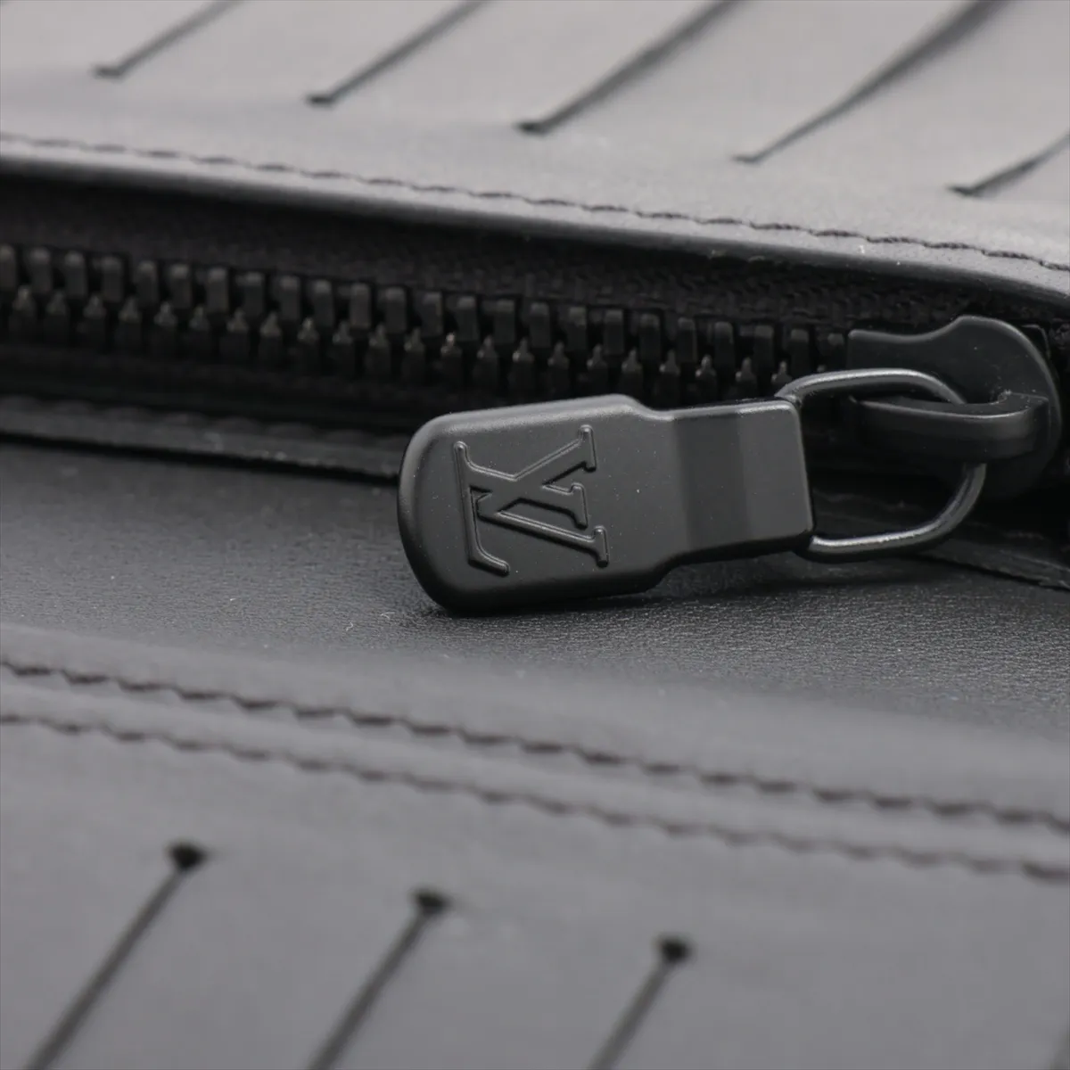 Taurillon Portefeuille Brazza M69038 Noir Wallet (RFID detected) — view 11