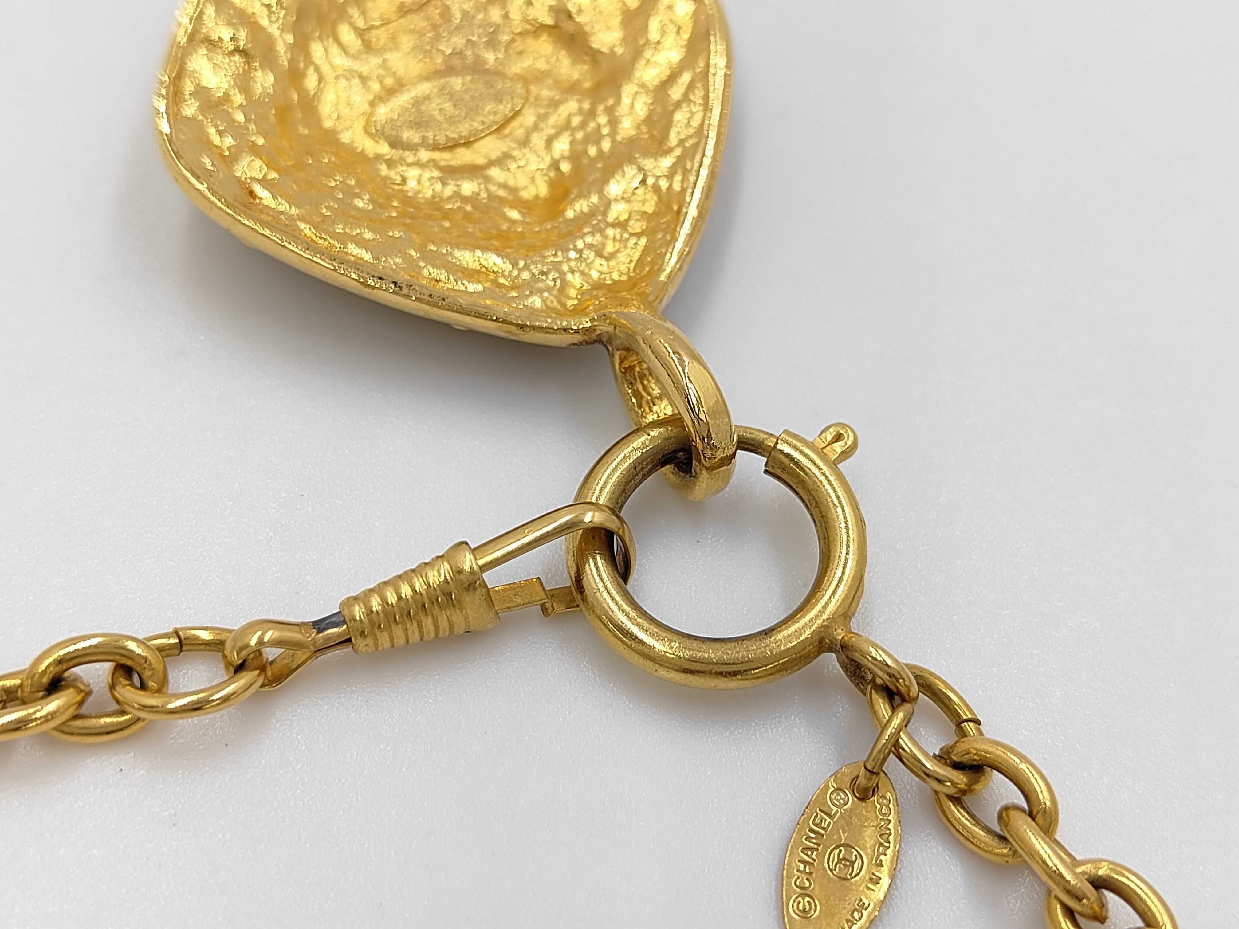 gold necklace, diamond-shaped necklace — view 7