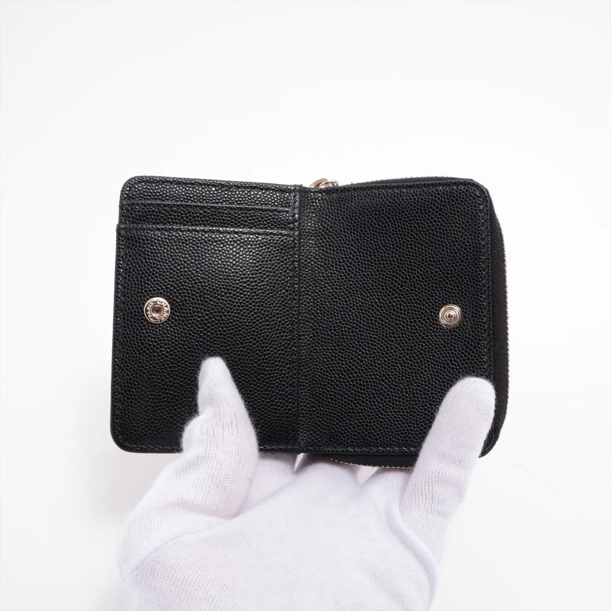 Matelassé Caviar Skin Coin Case, Black with Gold Hardware, 31709549 — view 3