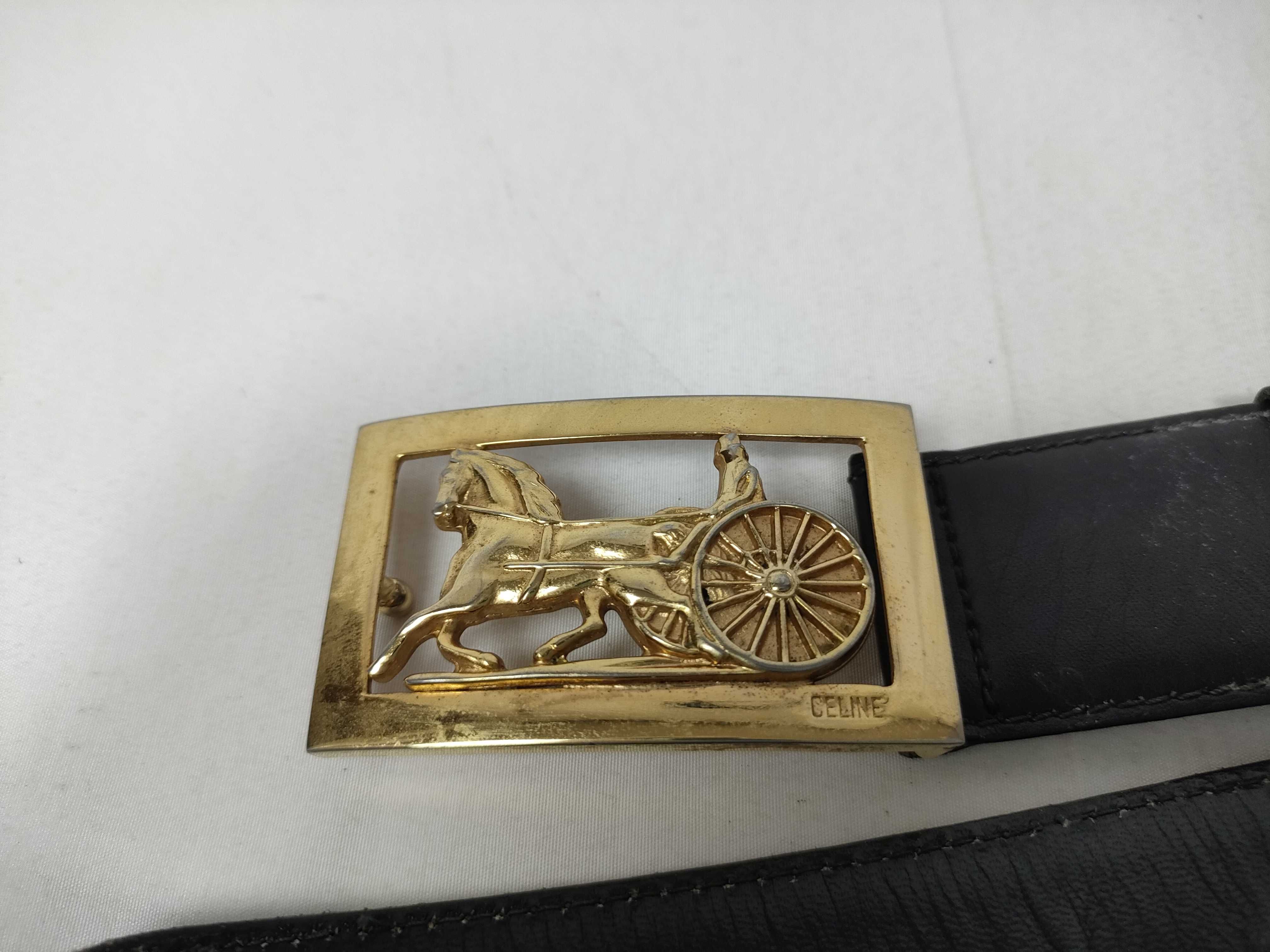 carriage pattern buckle leather belt — view 3