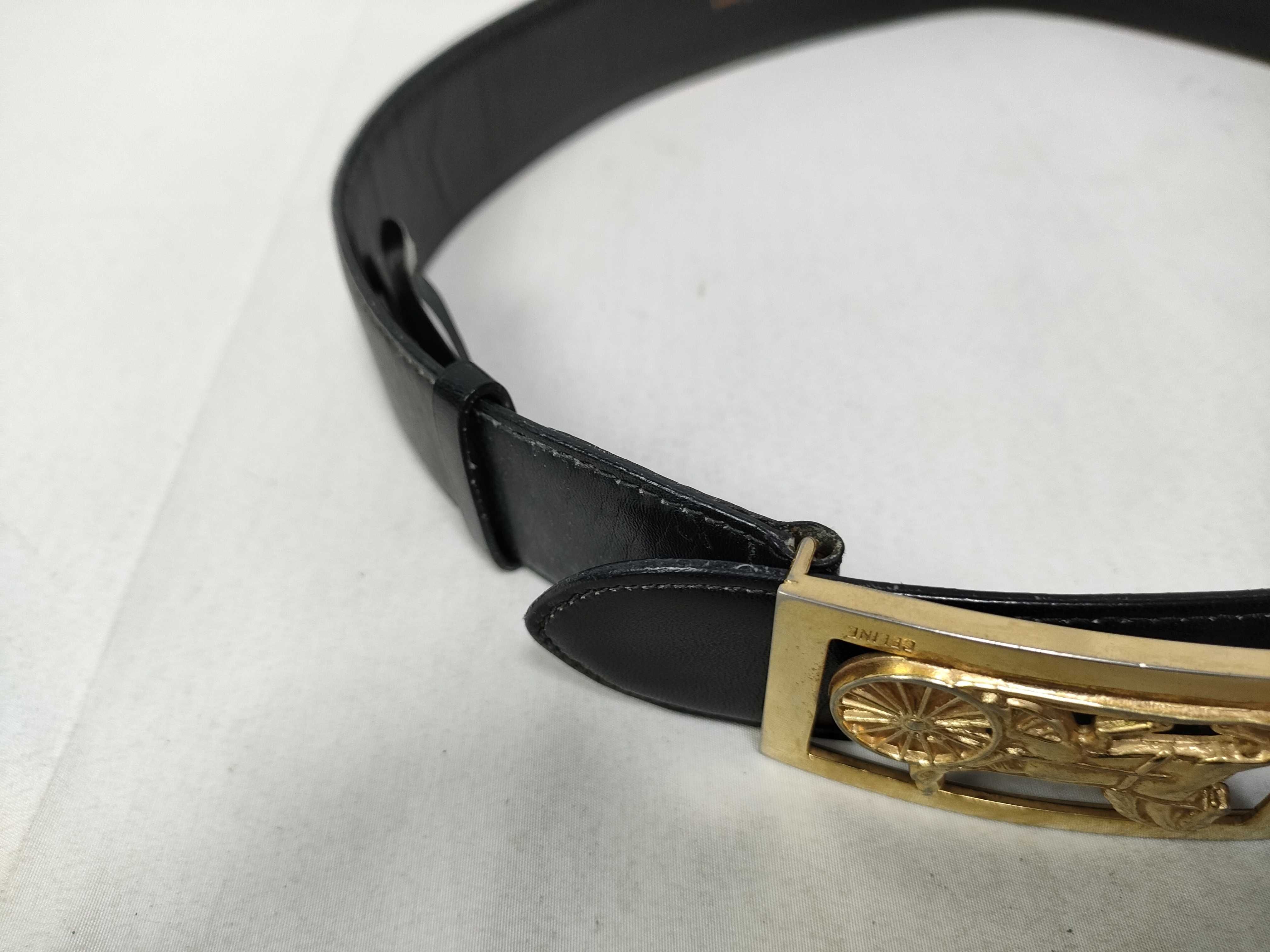 carriage pattern buckle leather belt — view 9