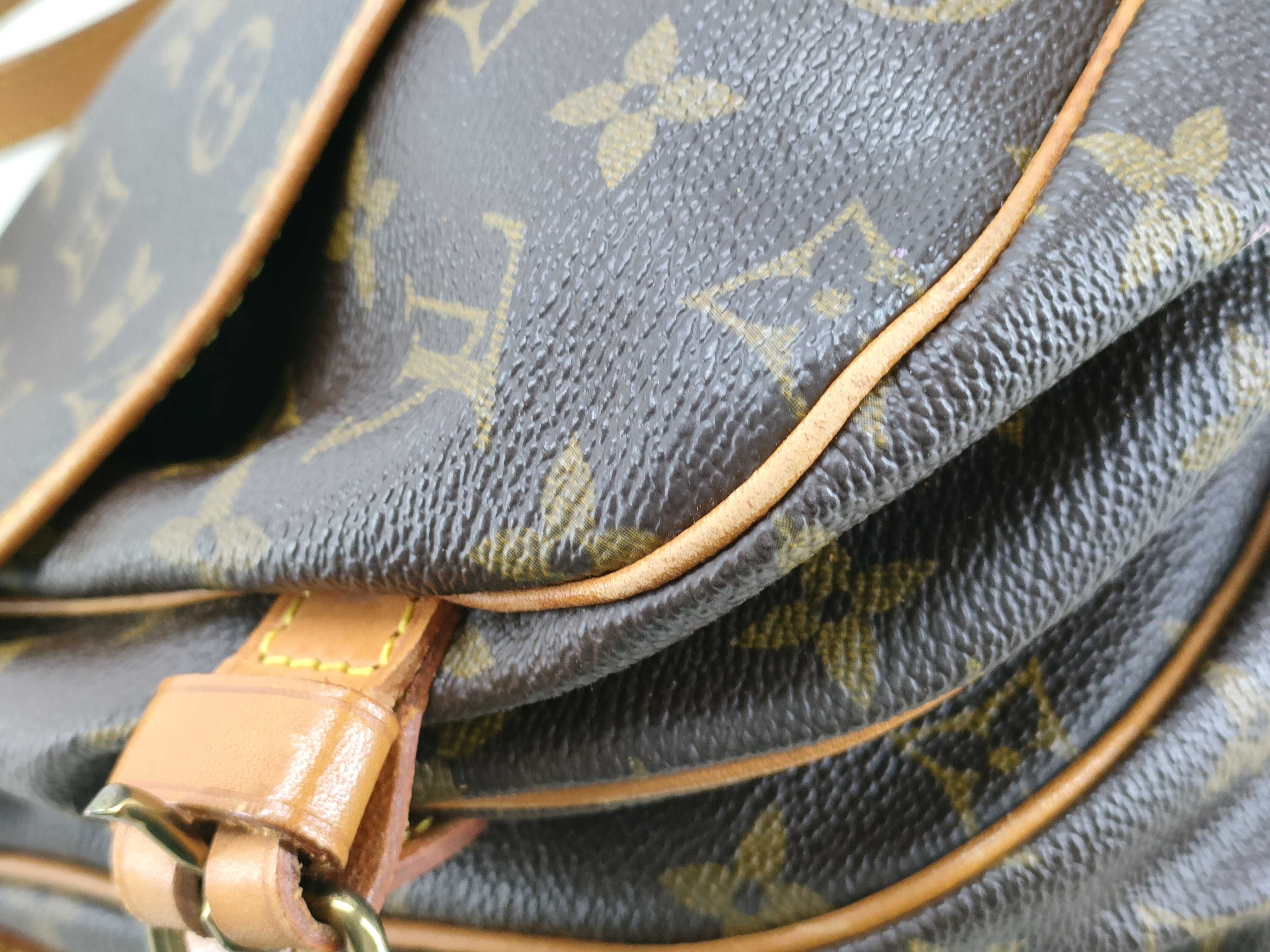 Monogram Saumur 30 Shoulder Bag Brown M42256 AR0931 Shoulder Bag — view 4