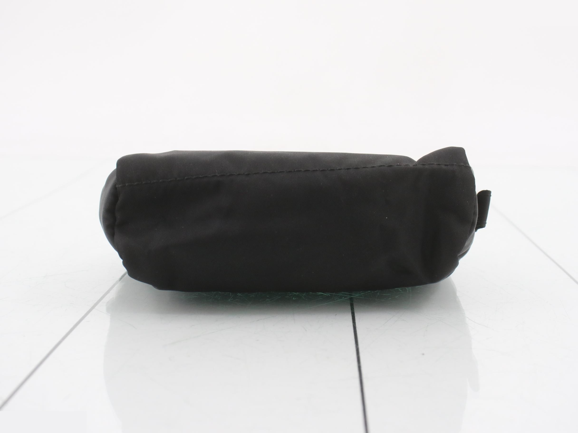 pouch — view 3
