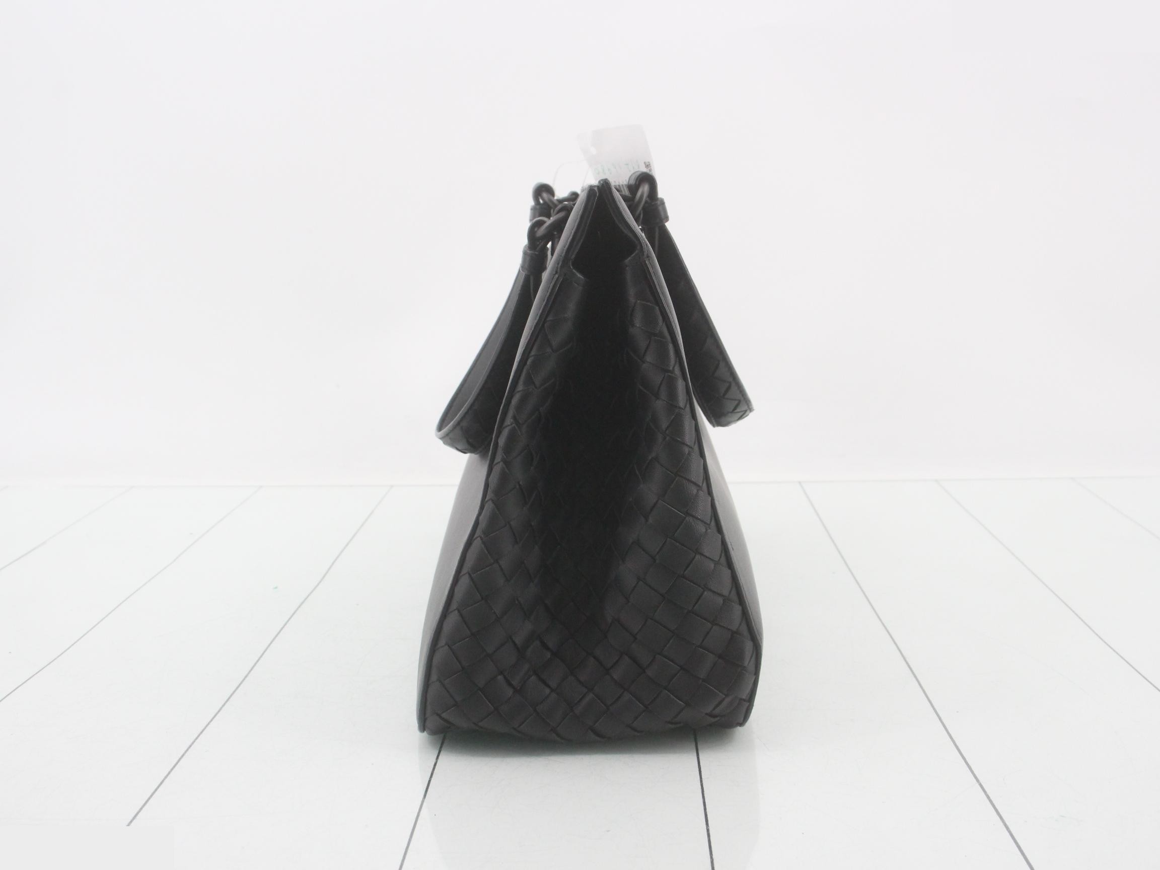 handbag — view 4