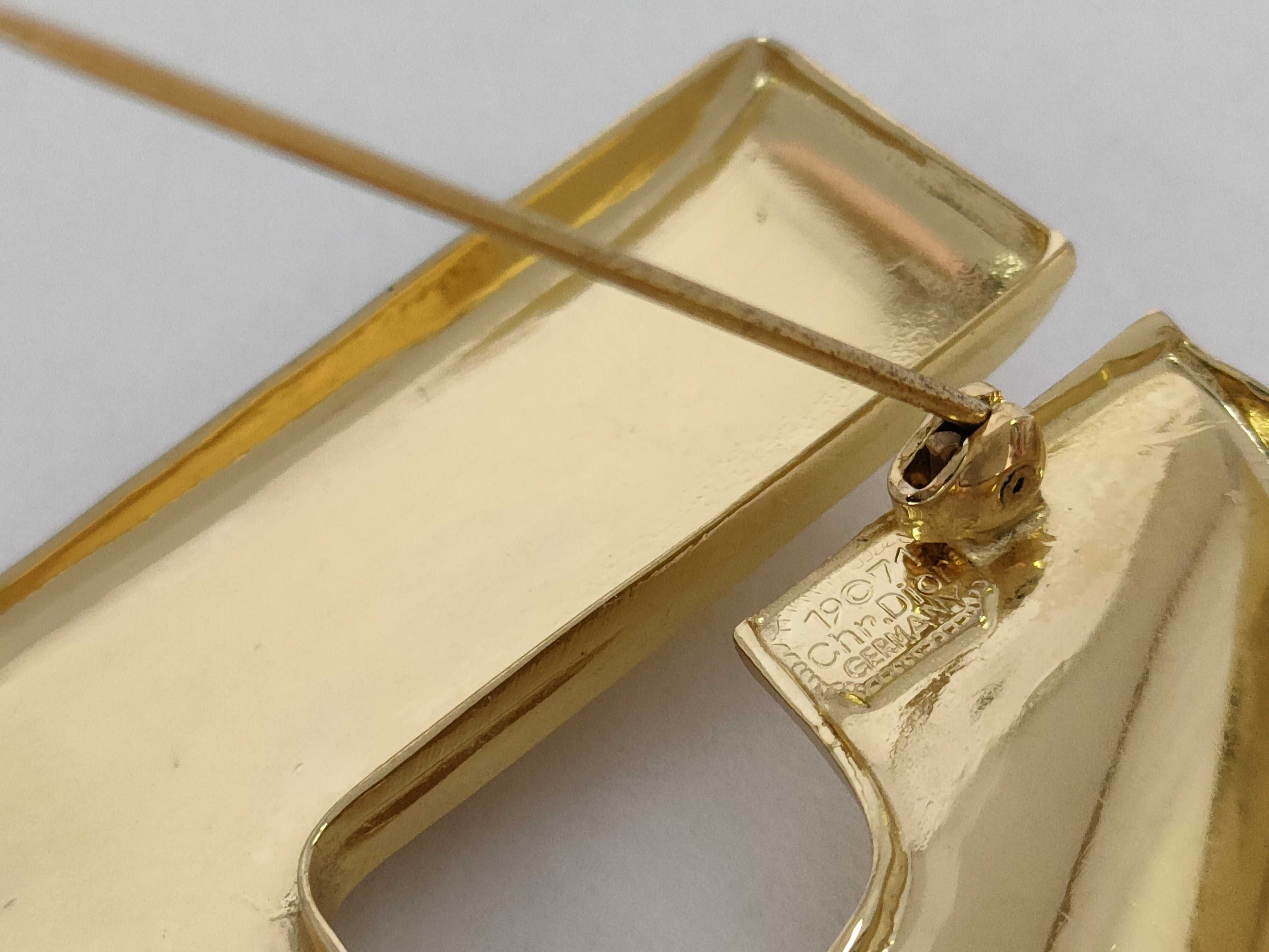 logo brooch — view 4