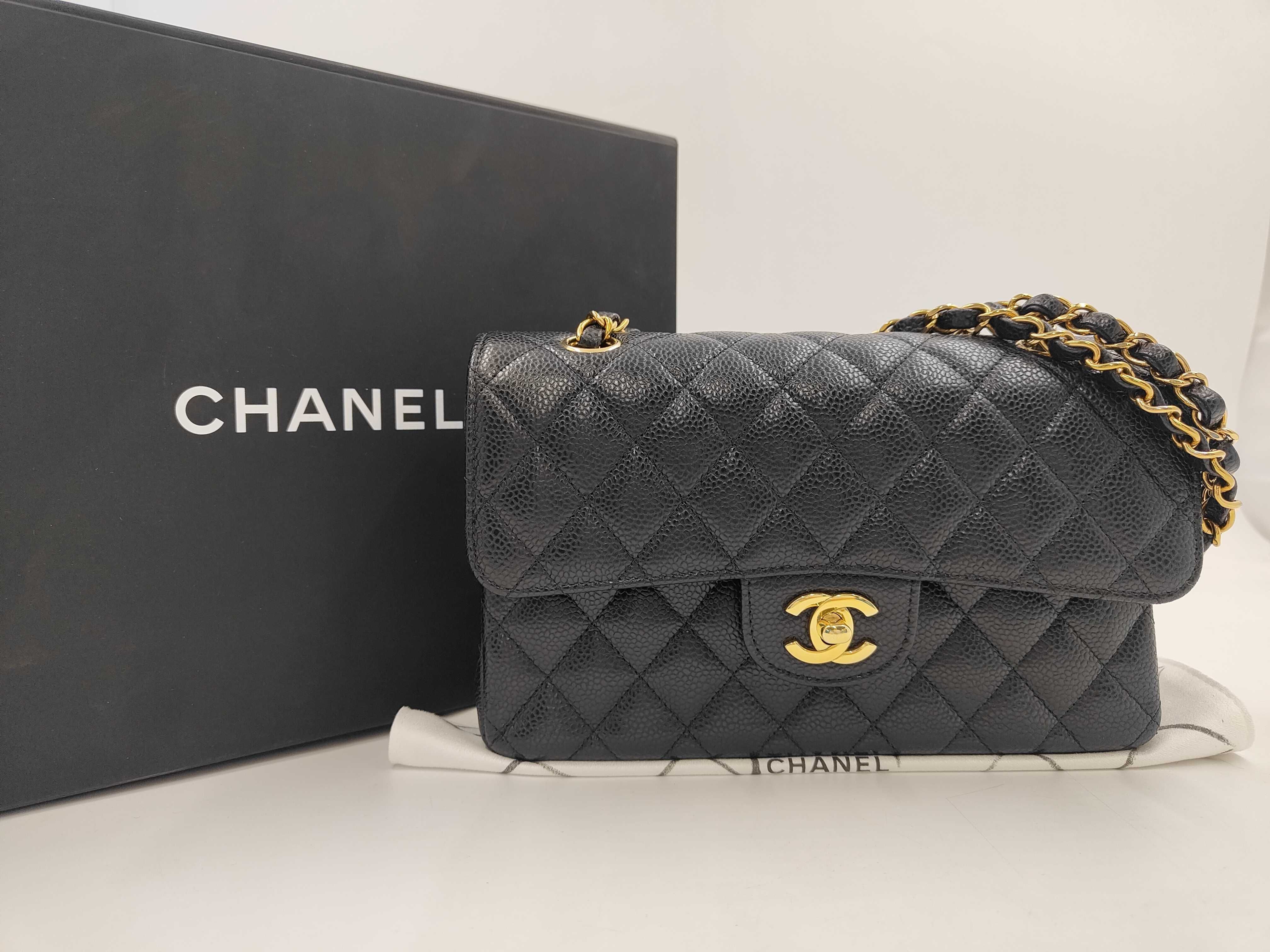 Matelassé 23 Small Caviar Skin Double Flap Black Ceiling Plate Gold Hardware A 01113 Shoulder Bag