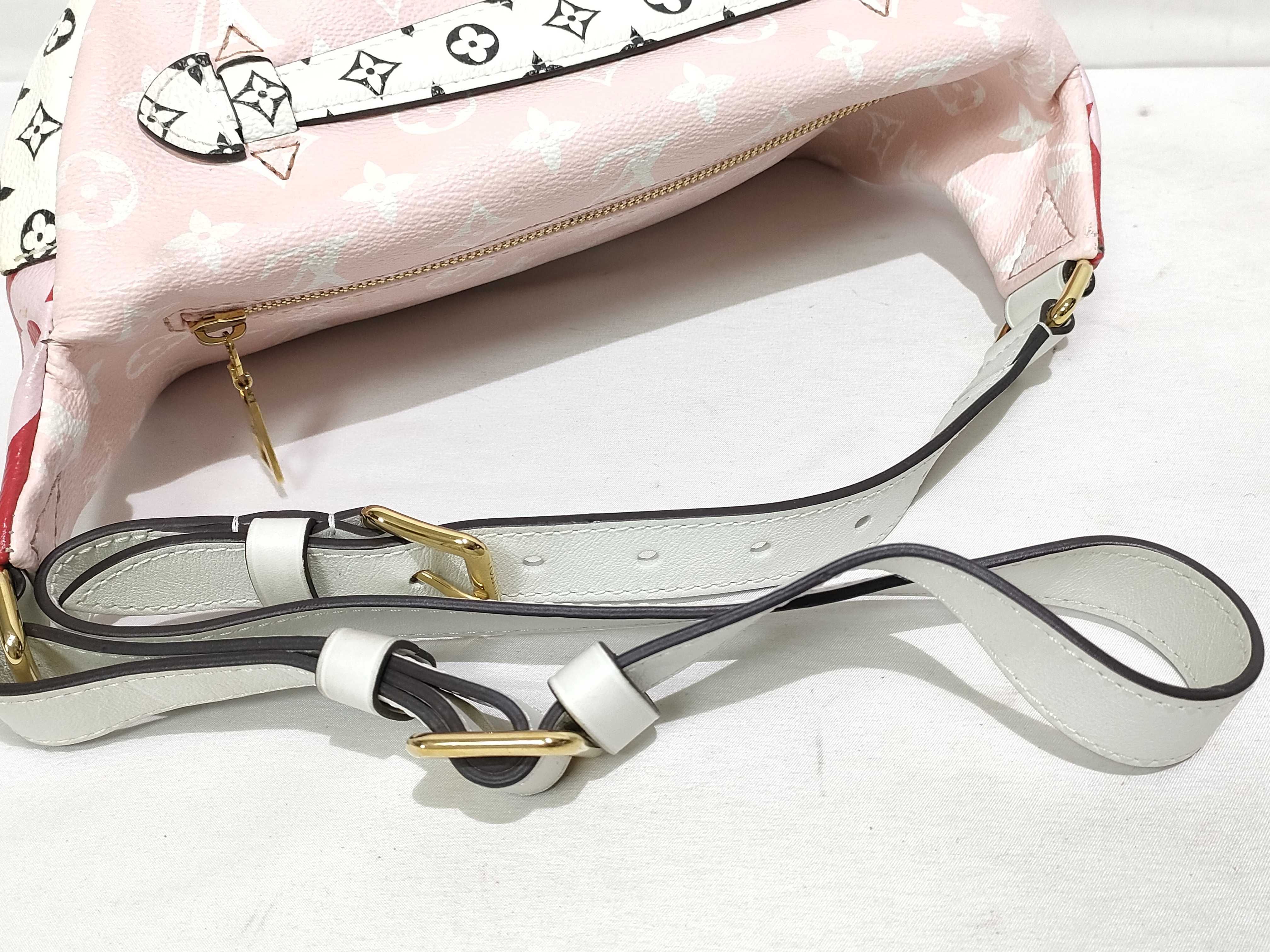 Monogram Louis Vuitton Monogram Giant Bum Bag M44575 MI1179 Crossbody Bag Waist Bag Storage Bag Waist Bag — view 3