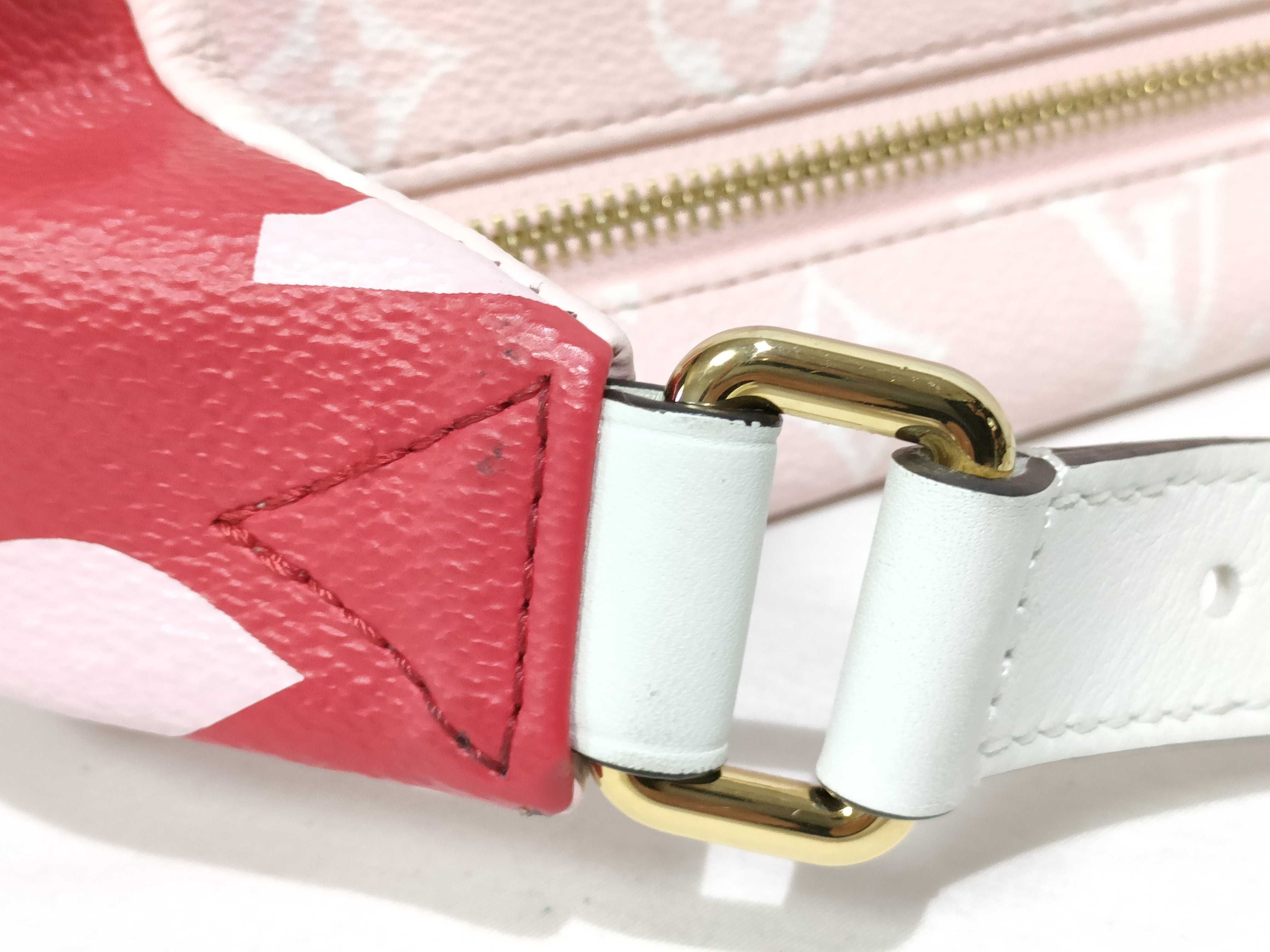 Monogram Louis Vuitton Monogram Giant Bum Bag M44575 MI1179 Crossbody Bag Waist Bag Storage Bag Waist Bag — view 5