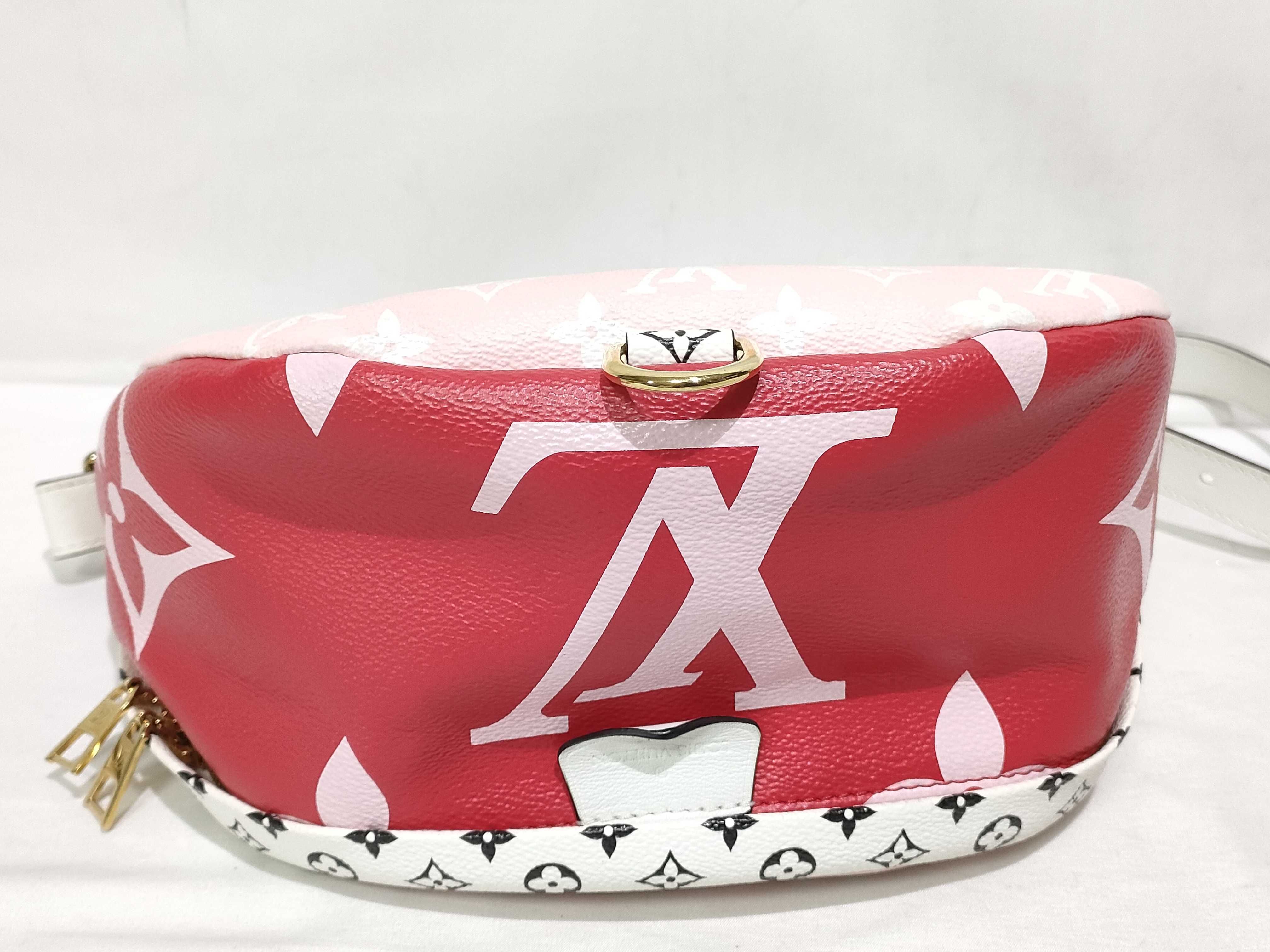 Monogram Louis Vuitton Monogram Giant Bum Bag M44575 MI1179 Crossbody Bag Waist Bag Storage Bag Waist Bag — view 7