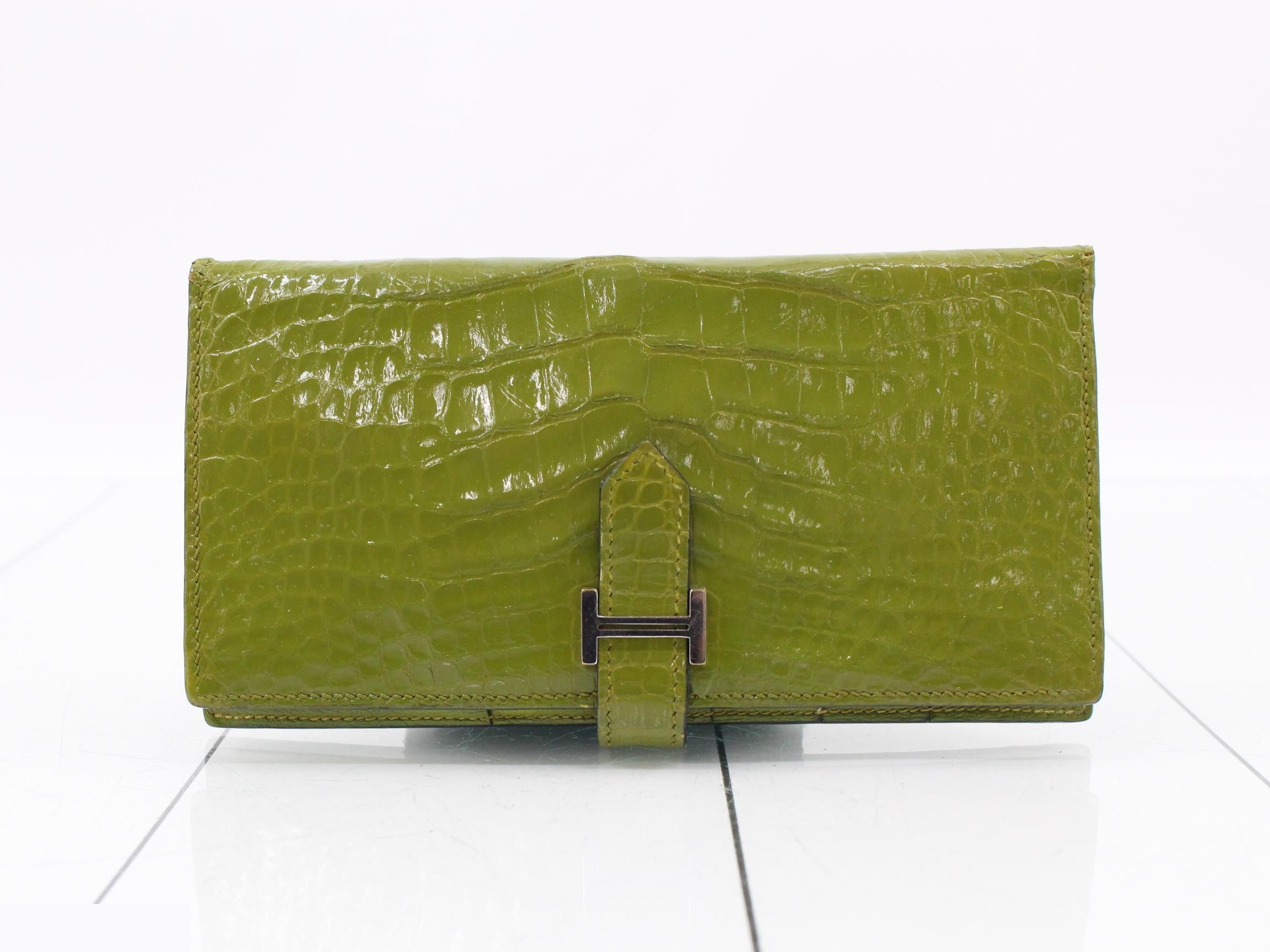long wallet