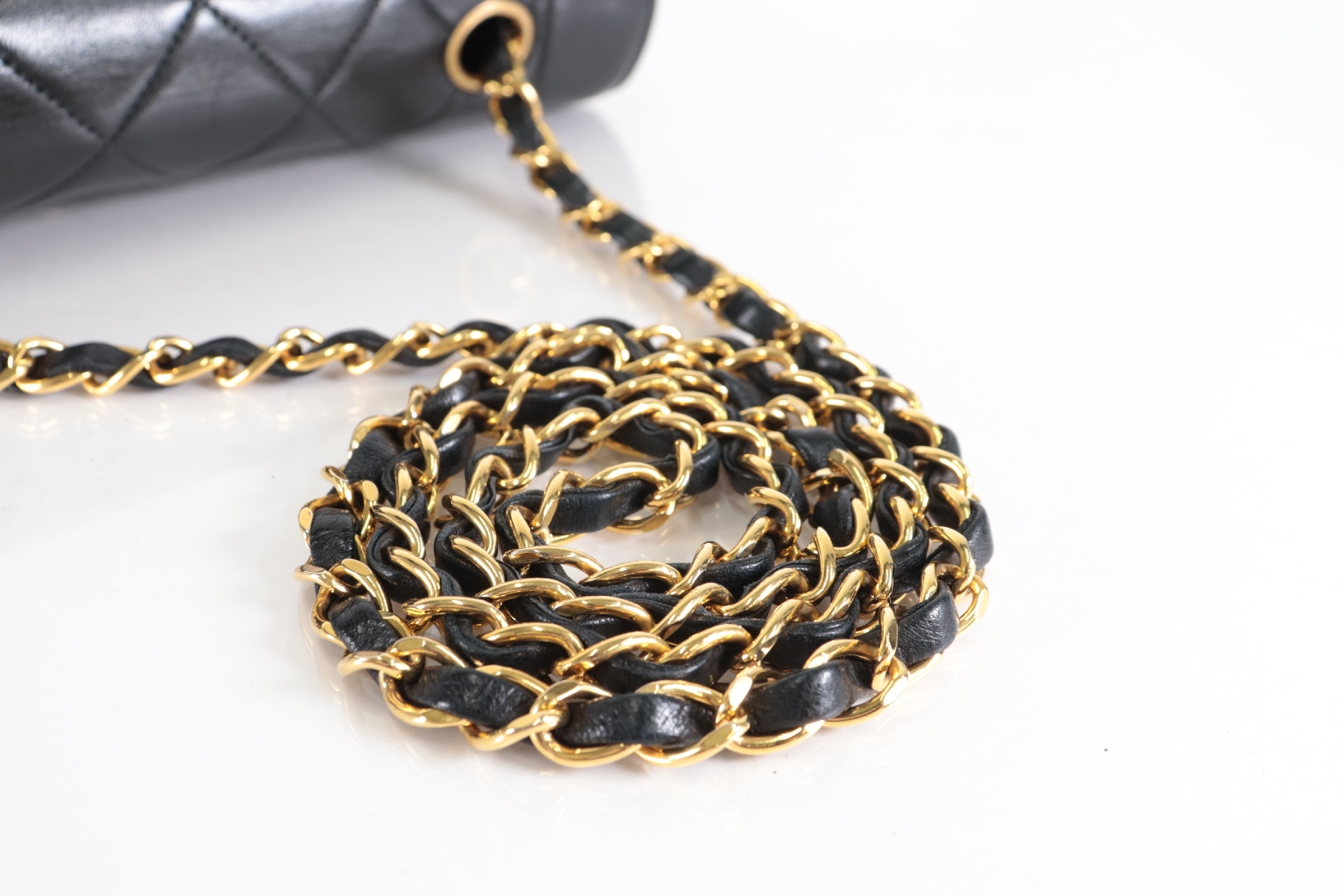 Diana 25 Lambskin Chain Shoulder Bag (Serial No. 4) — view 6