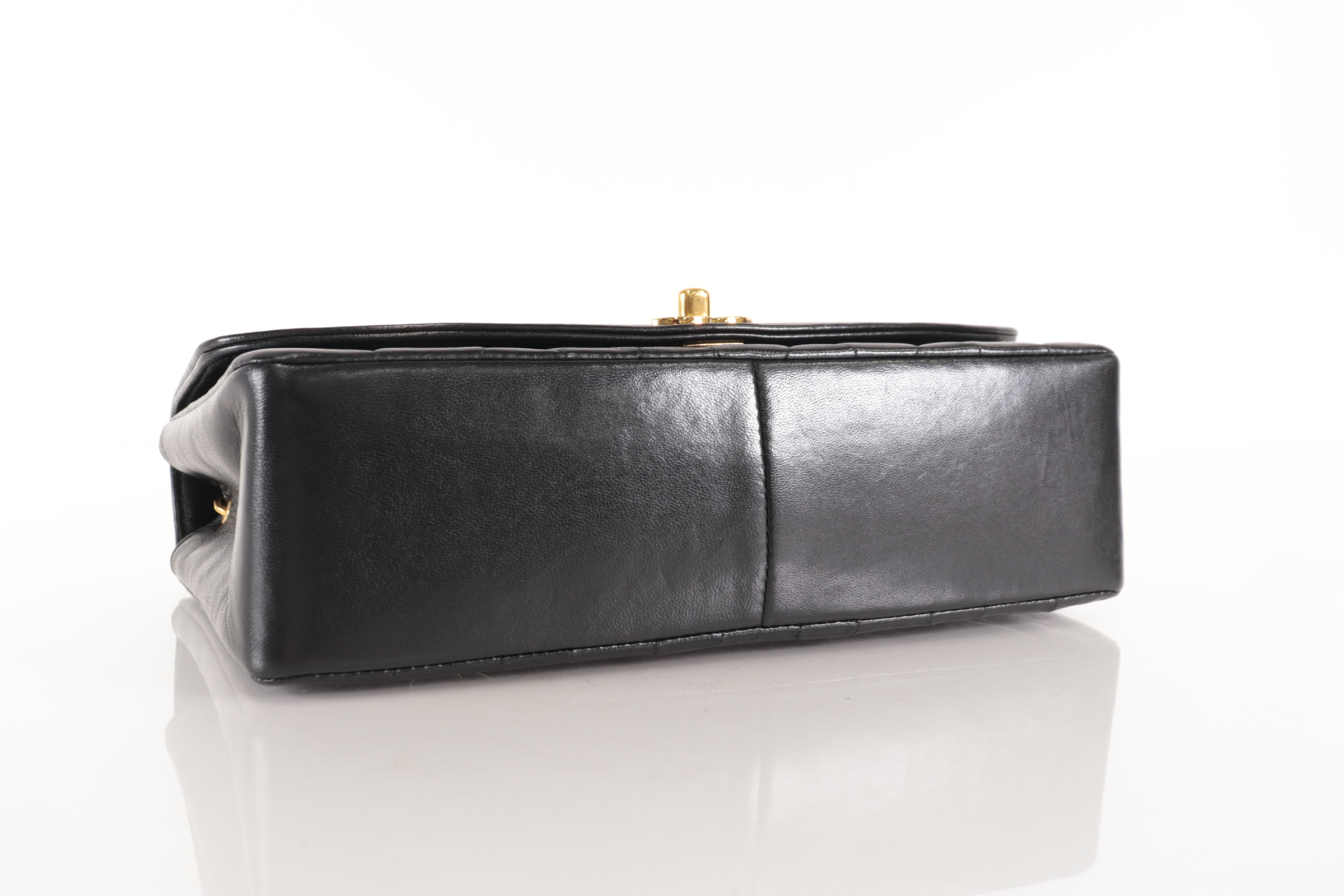 Diana 25 Lambskin Chain Shoulder Bag (Serial No. 4) — view 9