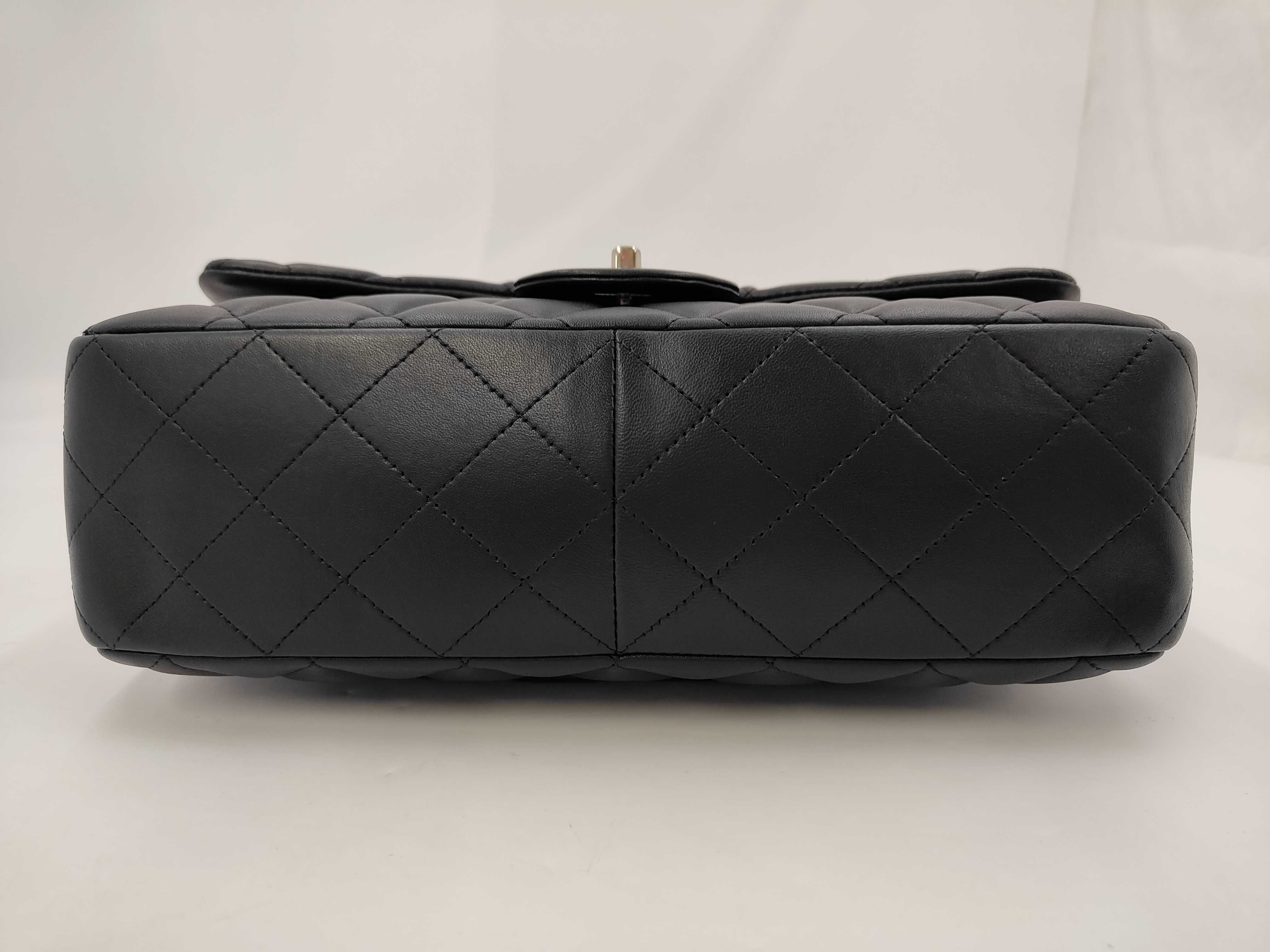 CF Jumbo Chain Bag Shoulder Bag — view 3