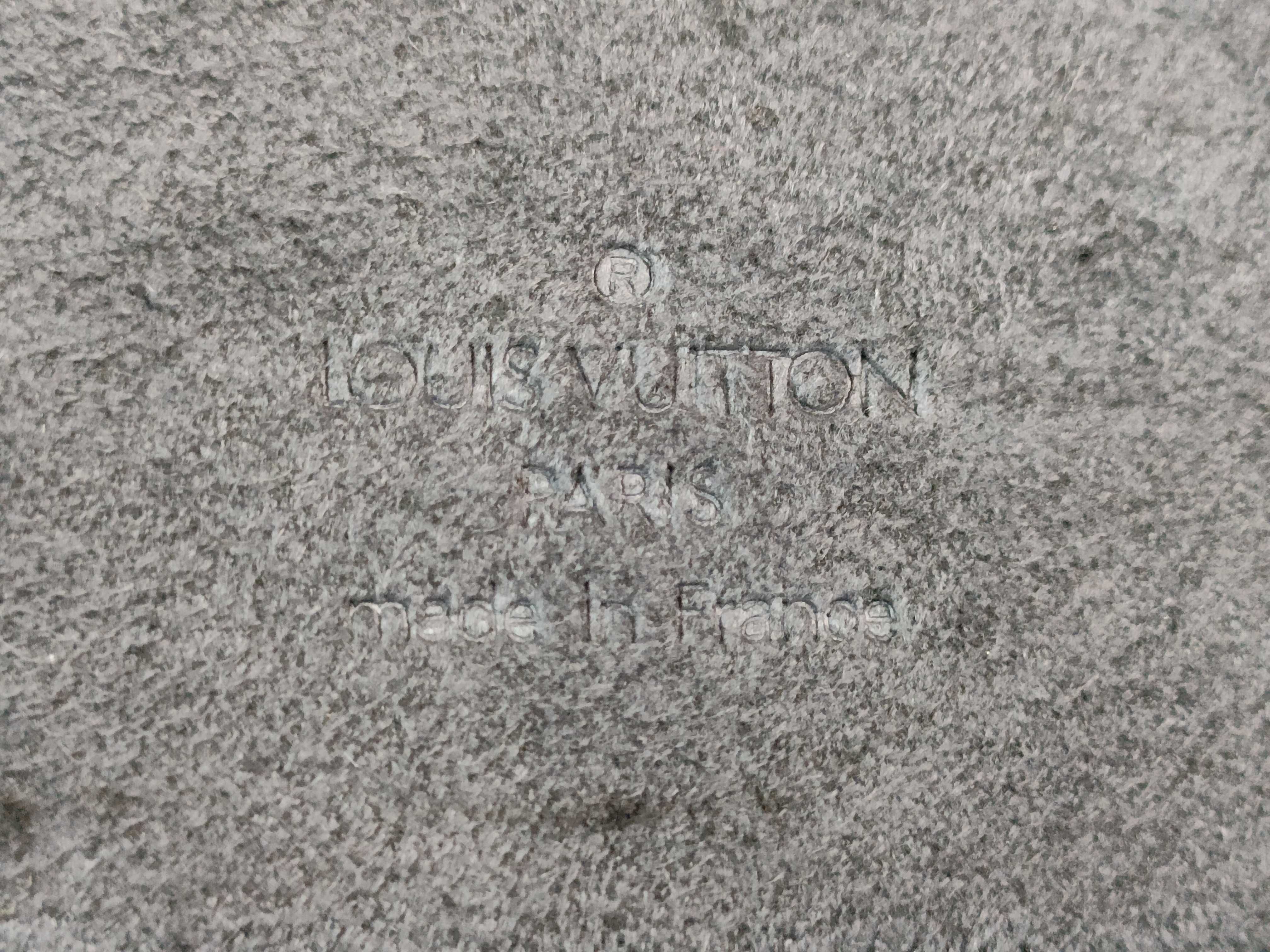 Epi M48032 Cannes Vanity Bag — view 13