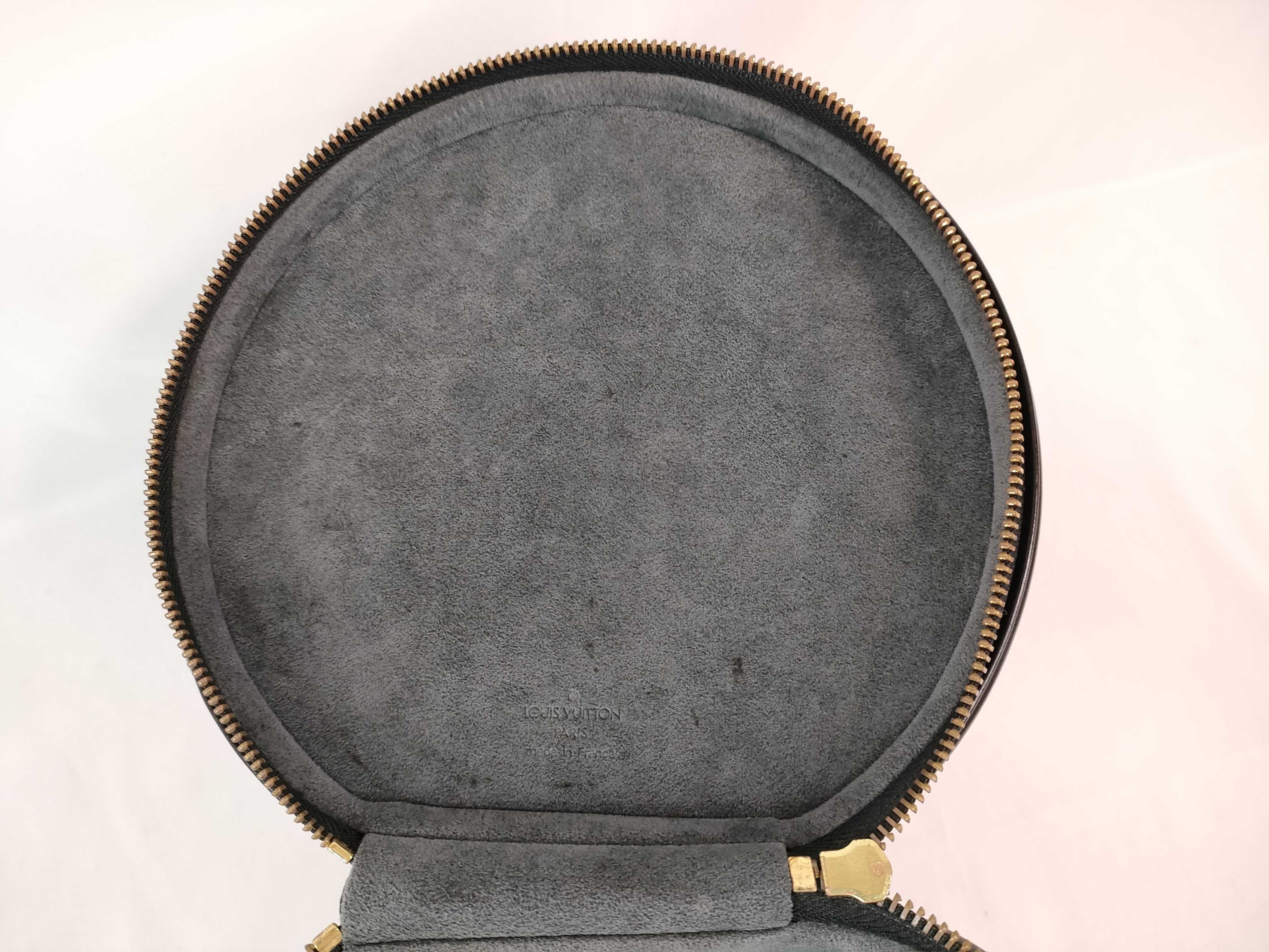 Epi M48032 Cannes Vanity Bag — view 9