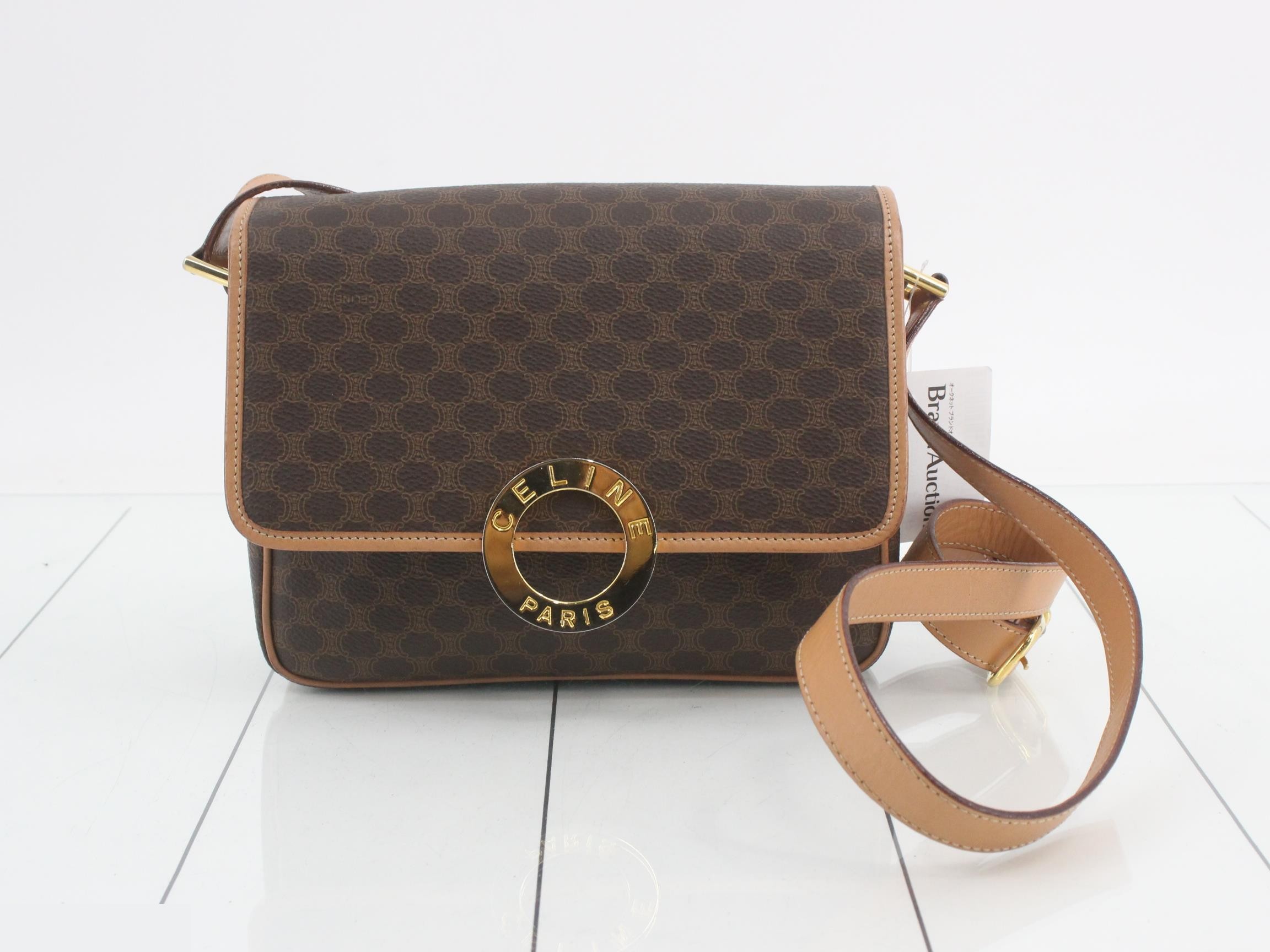 Macadam circle logo flap bag brown 22x17x7cm