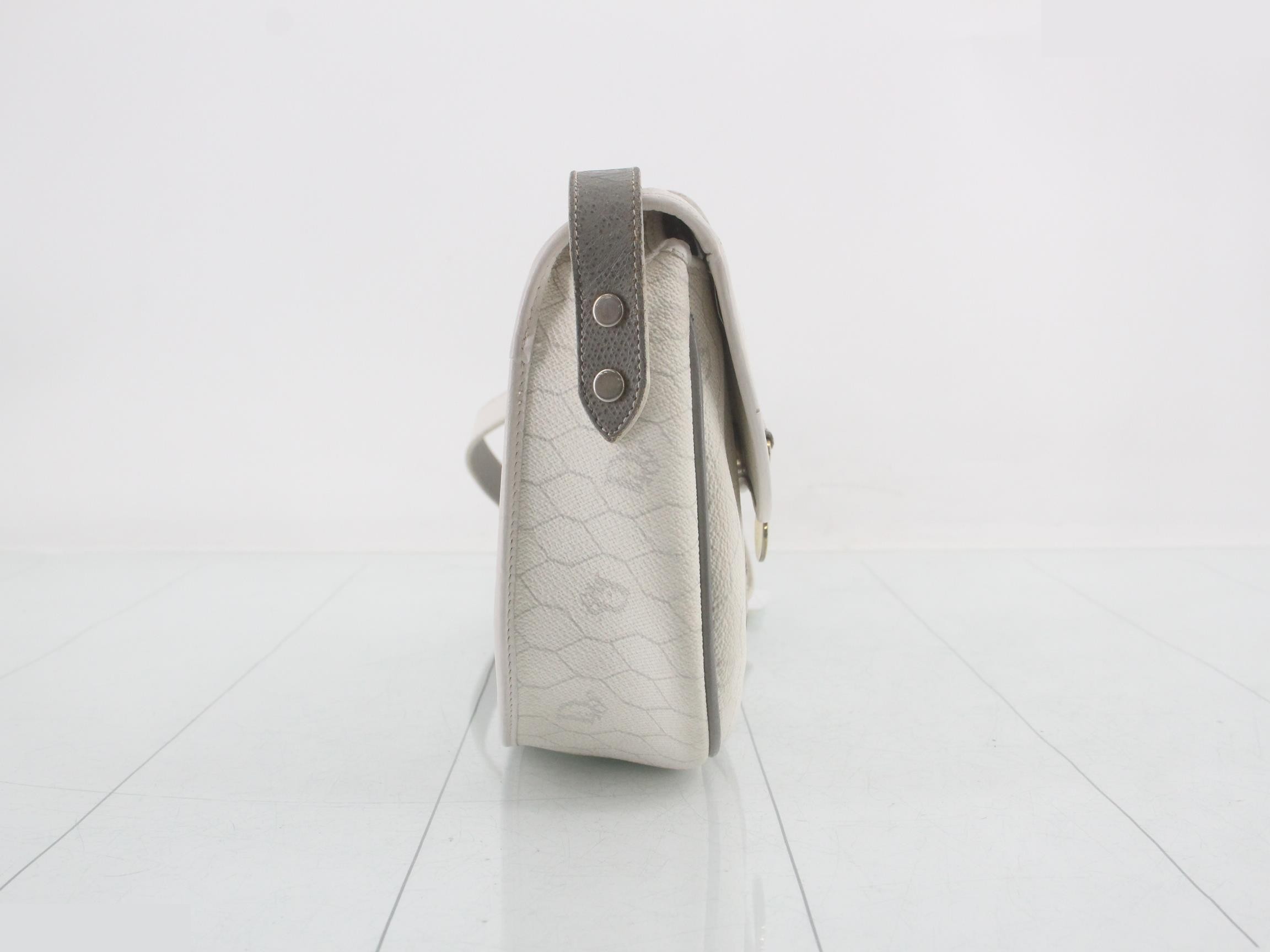 honeycomb leather — view 3