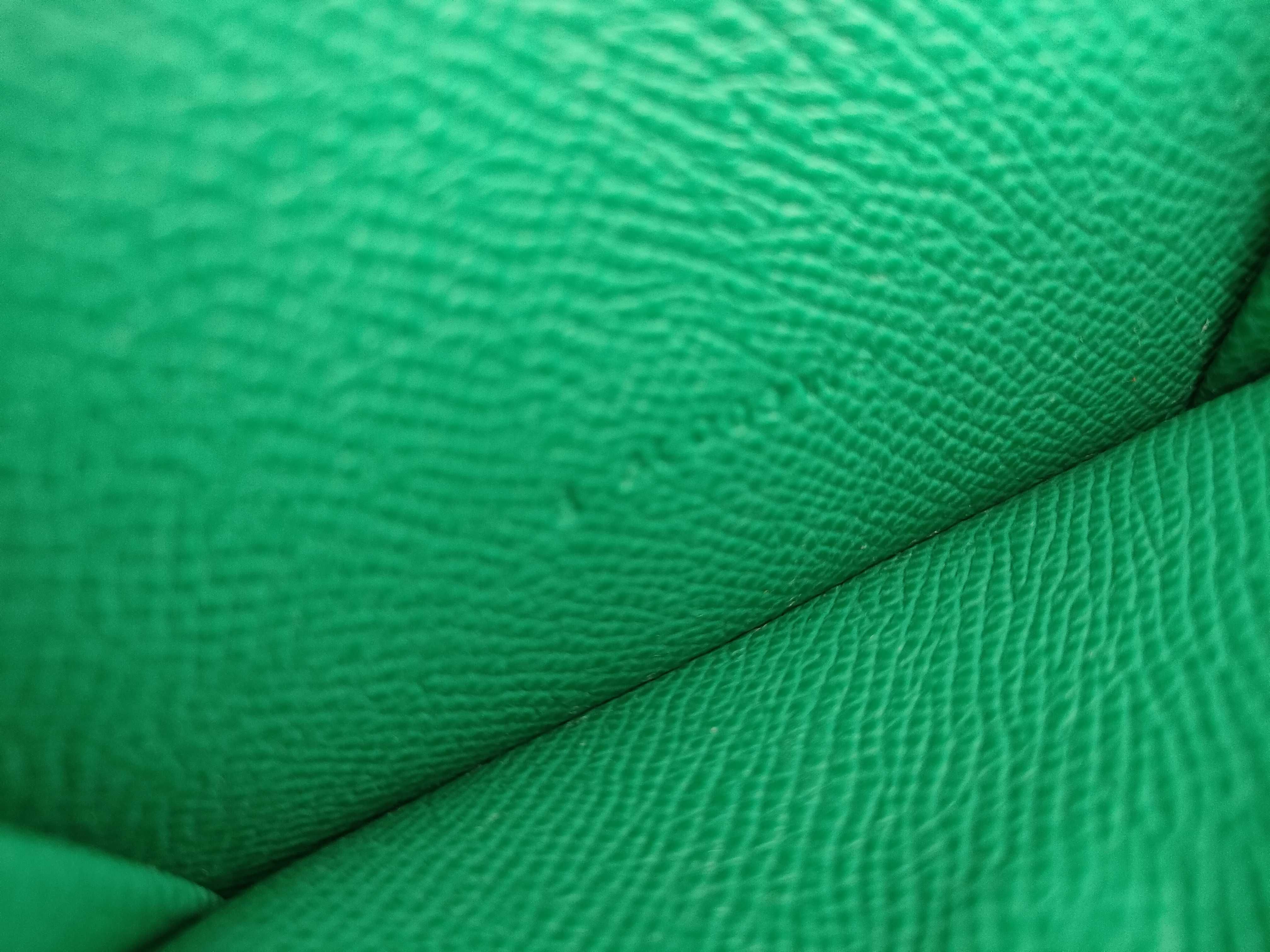Bearn Mini Vert Vertigo x Silver Hardware B Stamp Hermes Unused Wallet — view 11