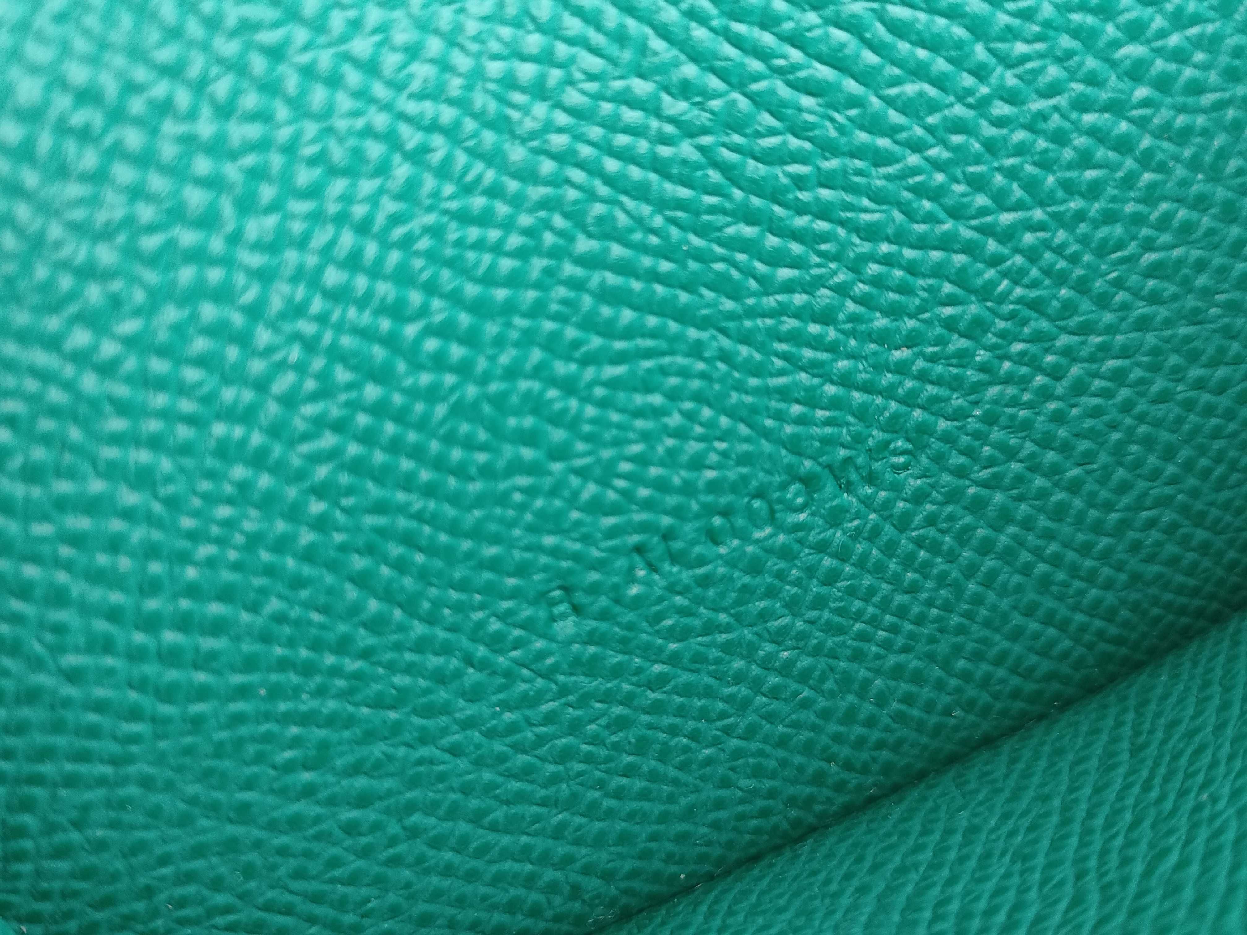 Bearn Mini Vert Vertigo x Silver Hardware B Stamp Hermes Unused Wallet — view 13