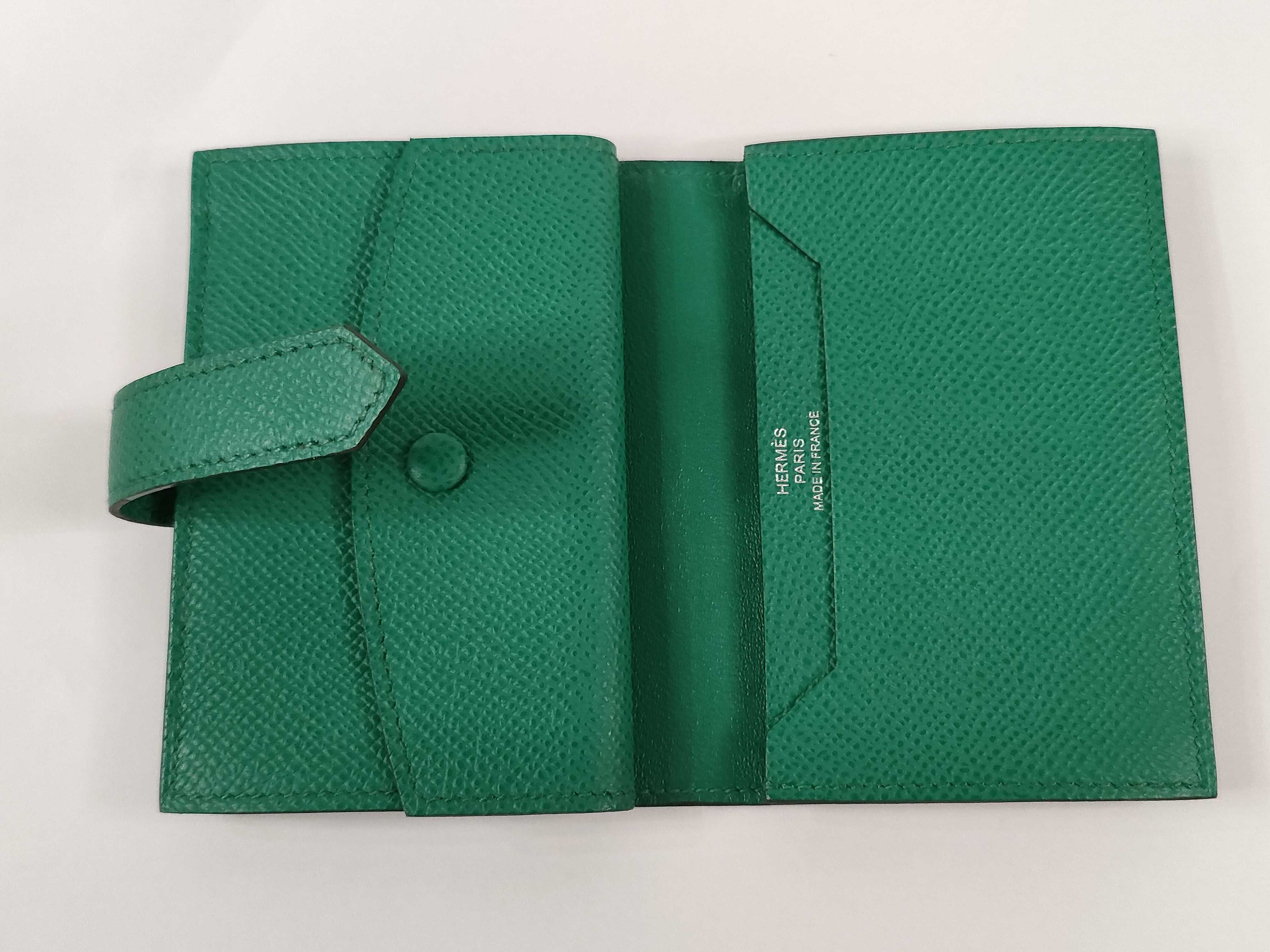 Bearn Mini Vert Vertigo x Silver Hardware B Stamp Hermes Unused Wallet — view 8