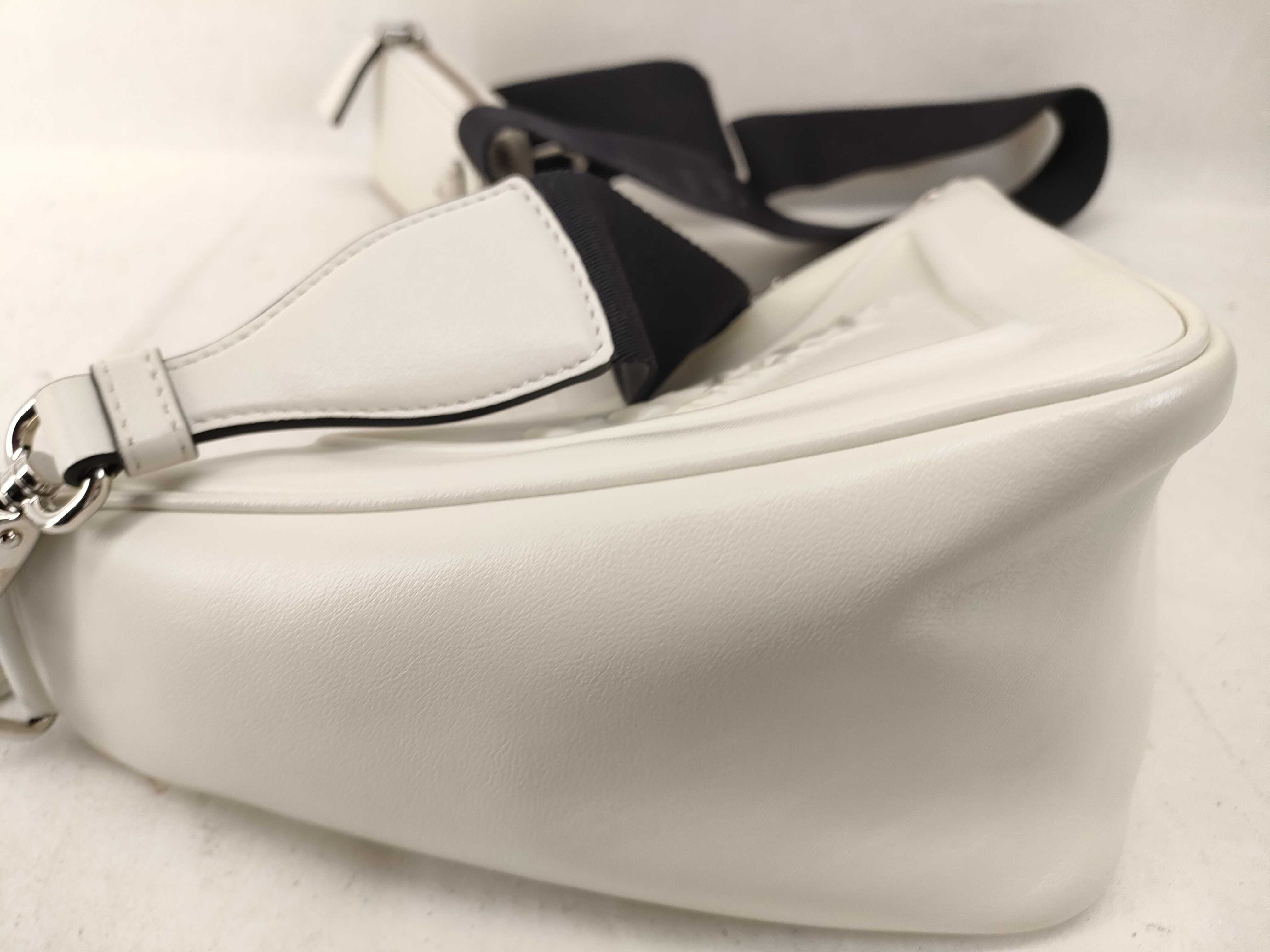 Triangle Leather Shoulder Bag 1BH190 Shoulder Bag — view 3