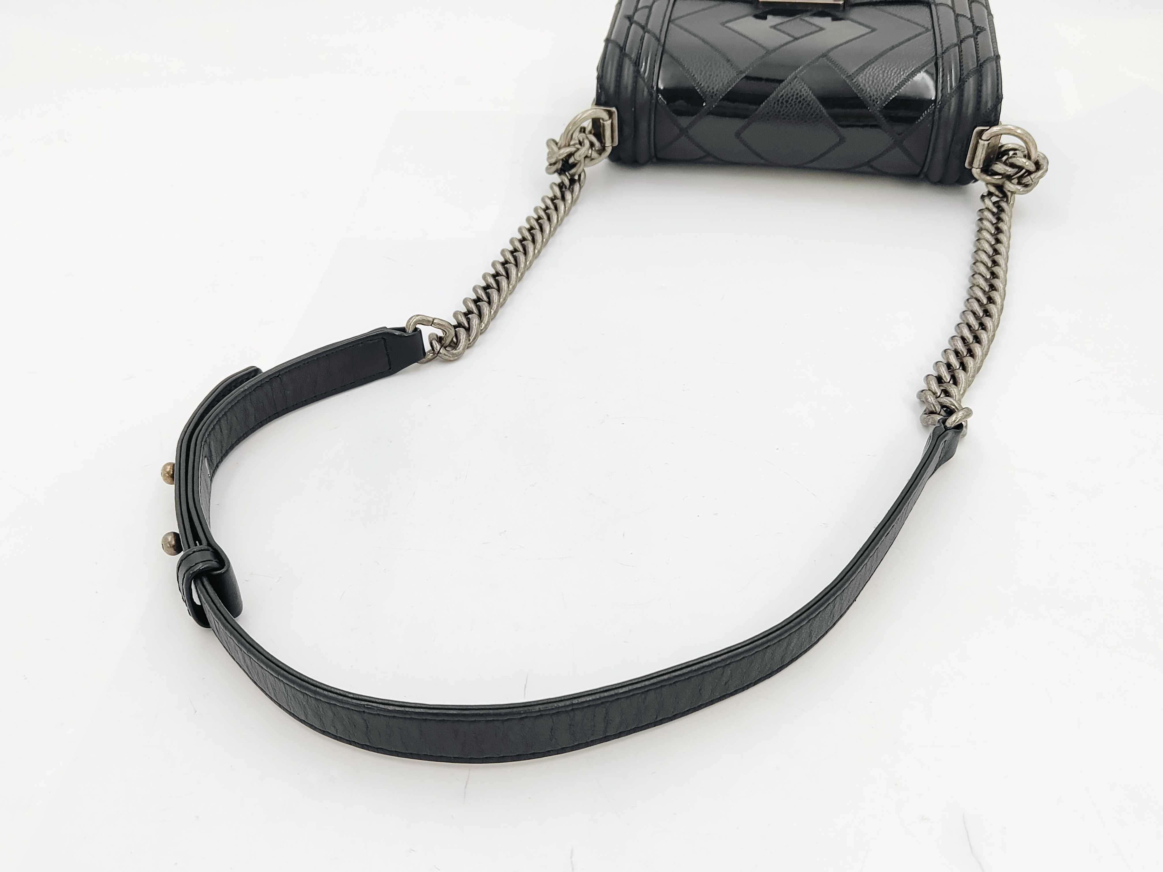 Le Boy Black V-Quilted Enamel x Calfskin Small Antique Silver Hardware Item No. 30 Shoulder Bag with Card — view 3