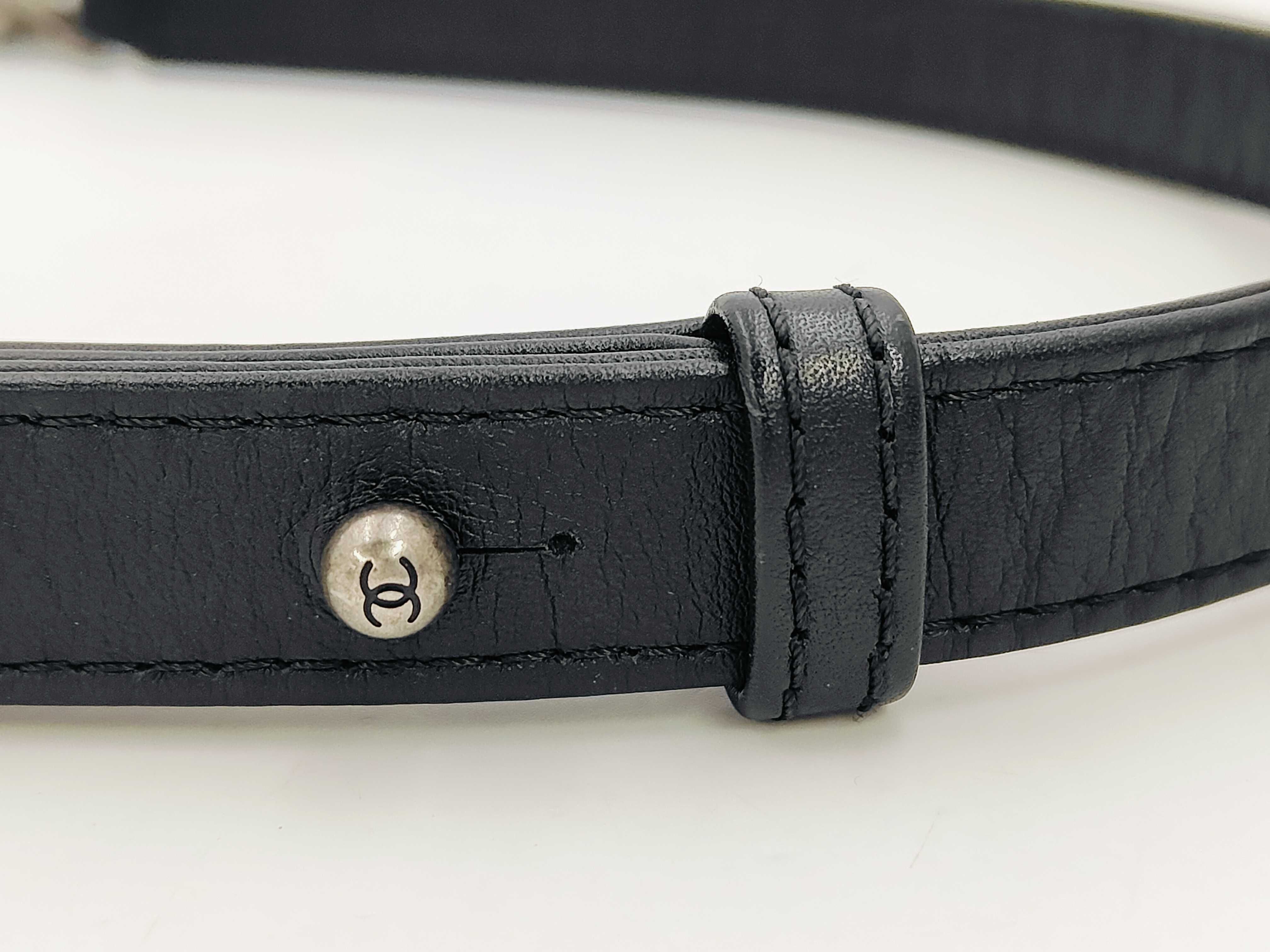 Le Boy Black V-Quilted Enamel x Calfskin Small Antique Silver Hardware Item No. 30 Shoulder Bag with Card — view 4