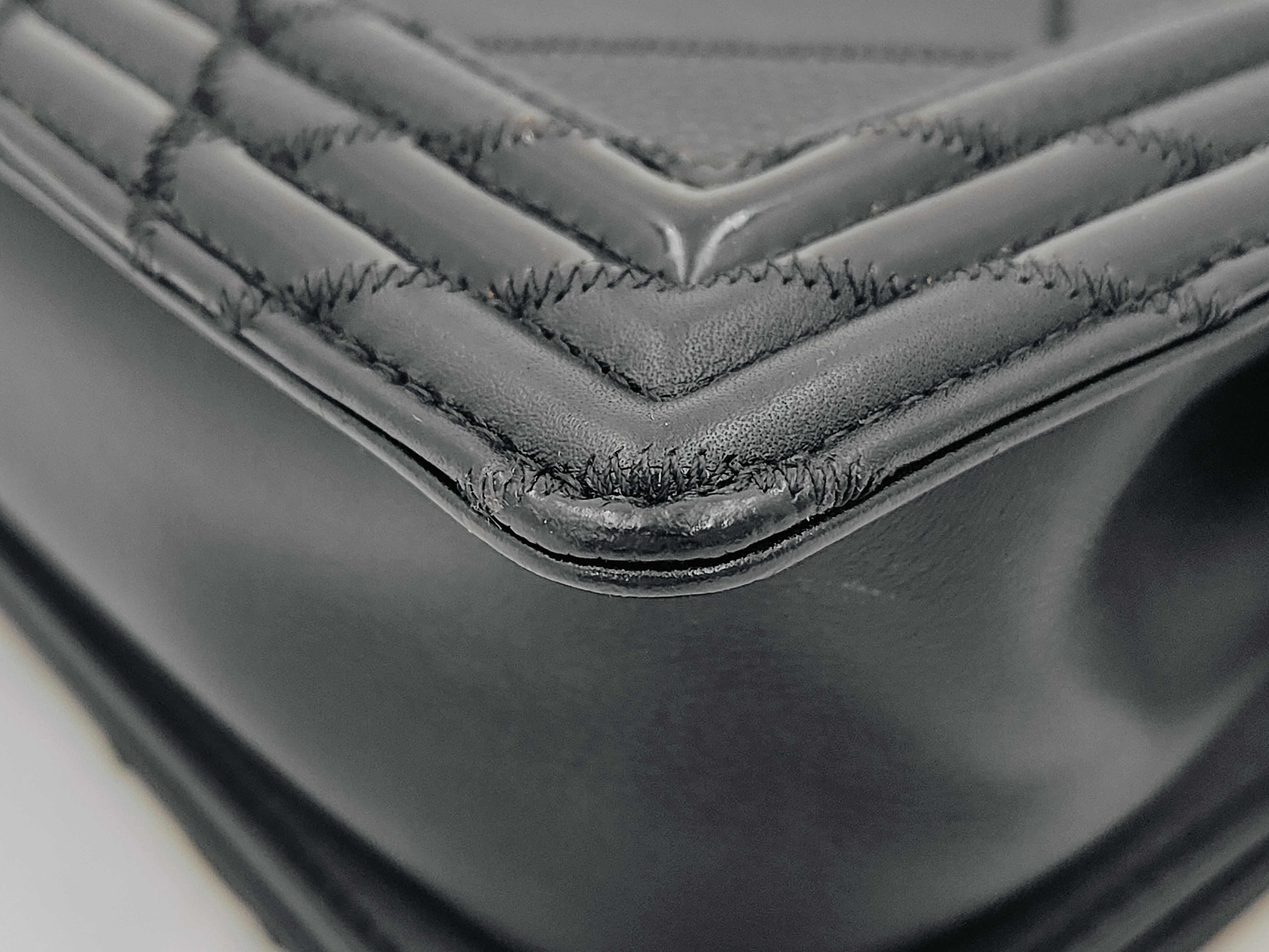 Le Boy Black V-Quilted Enamel x Calfskin Small Antique Silver Hardware Item No. 30 Shoulder Bag with Card — view 8