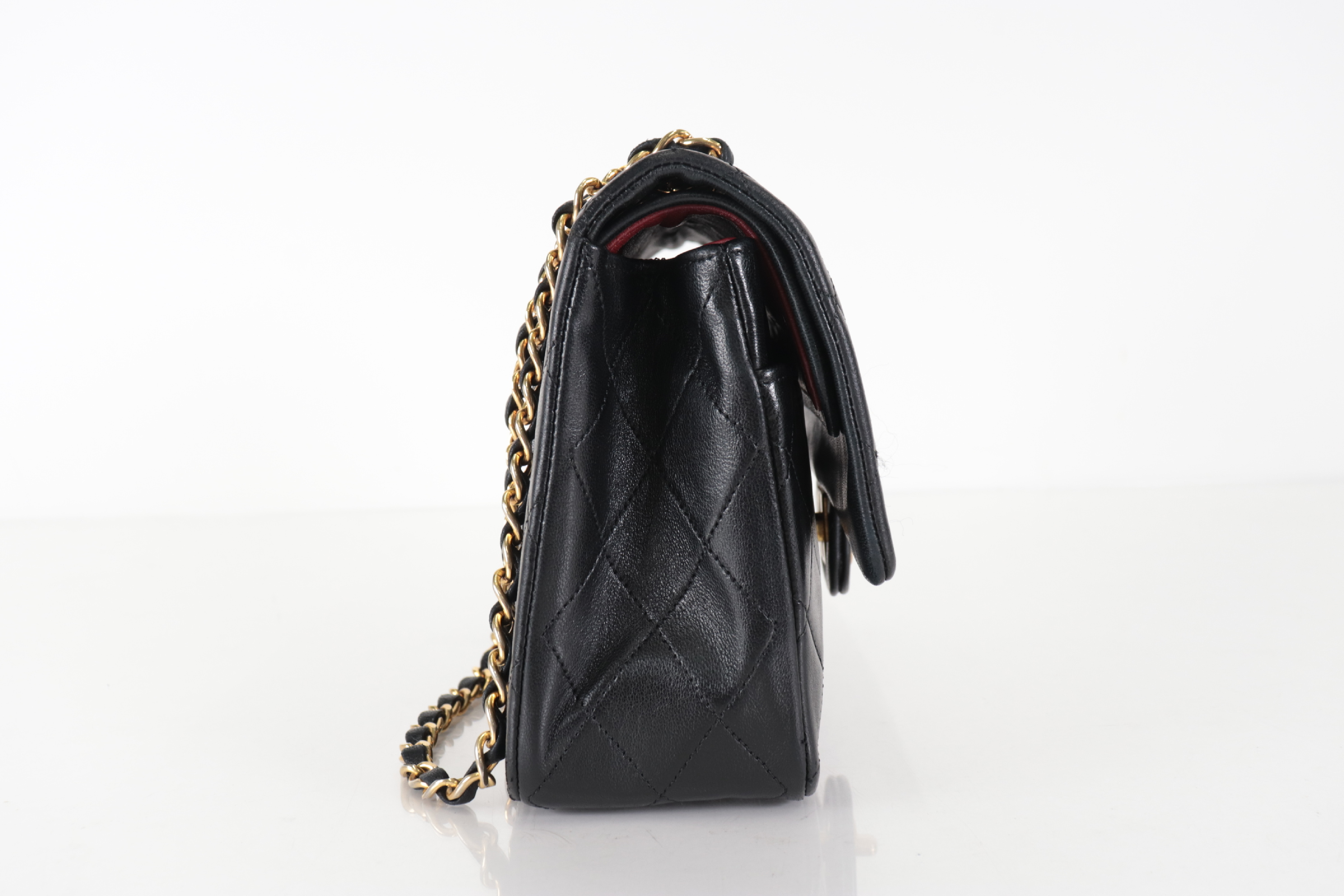 W-flap 25 Lambskin Shoulder Bag (Serial No. 4) — view 3