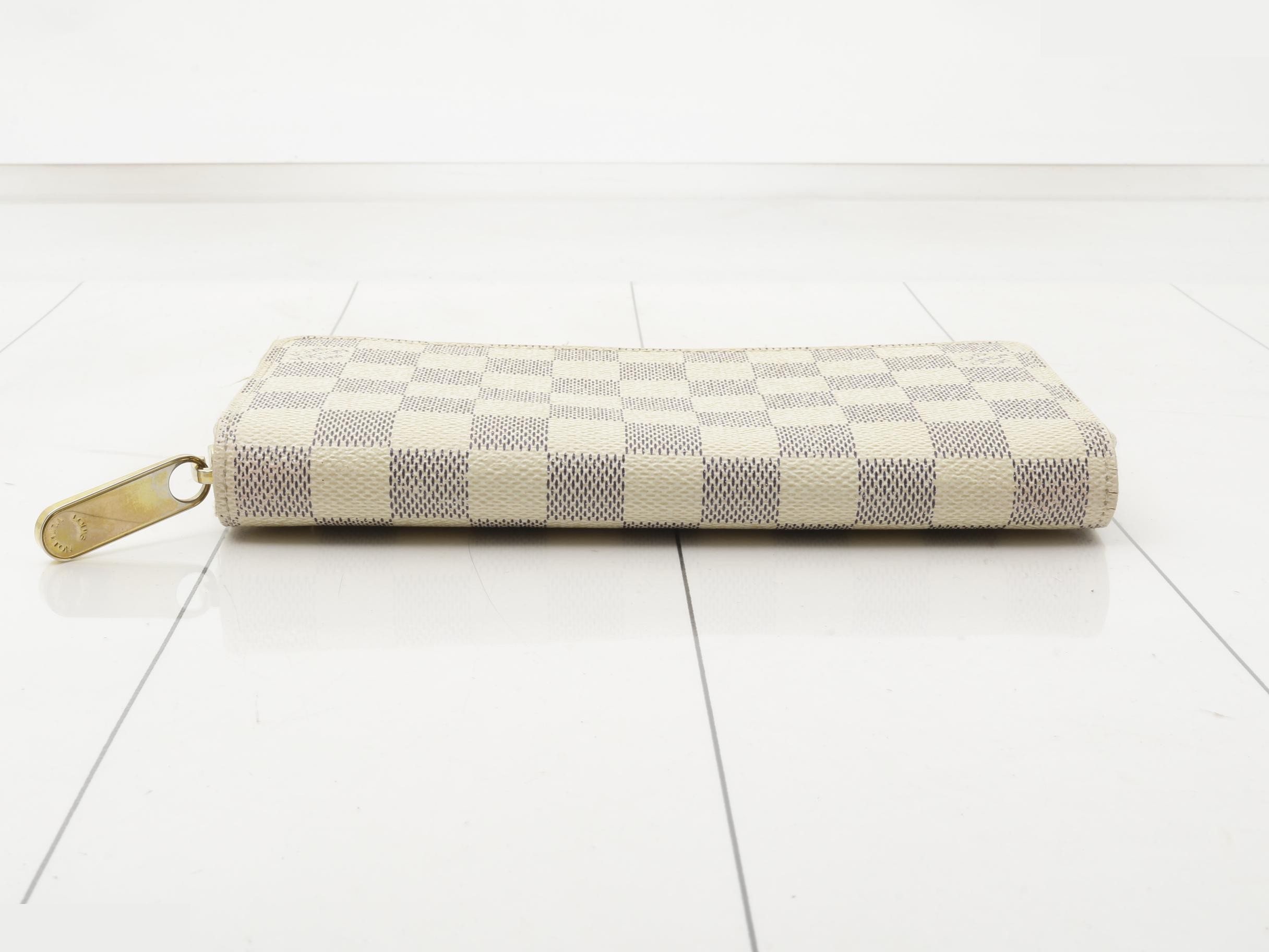 Damier Azur Zippy Wallet — view 3