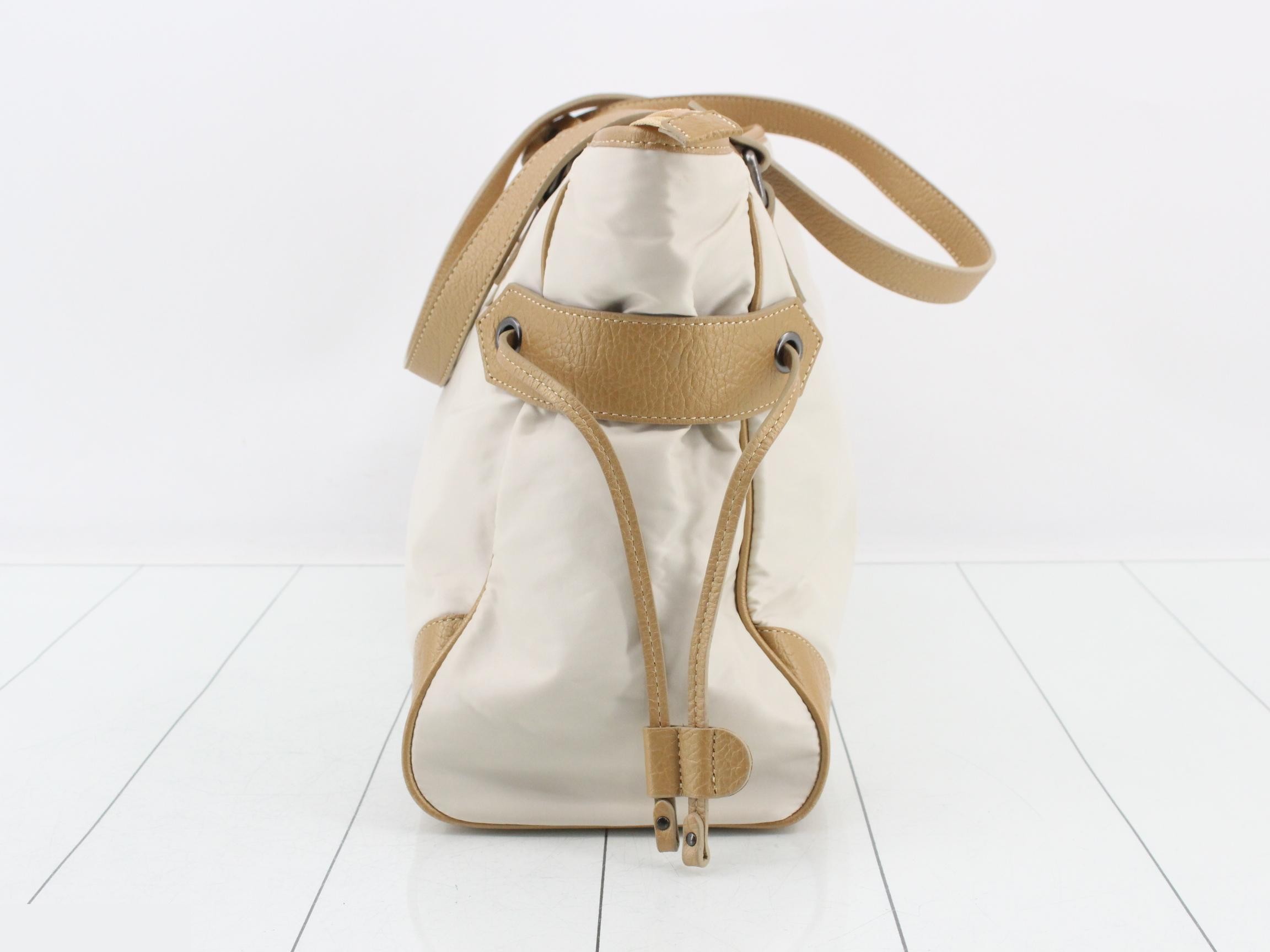 handbag — view 3