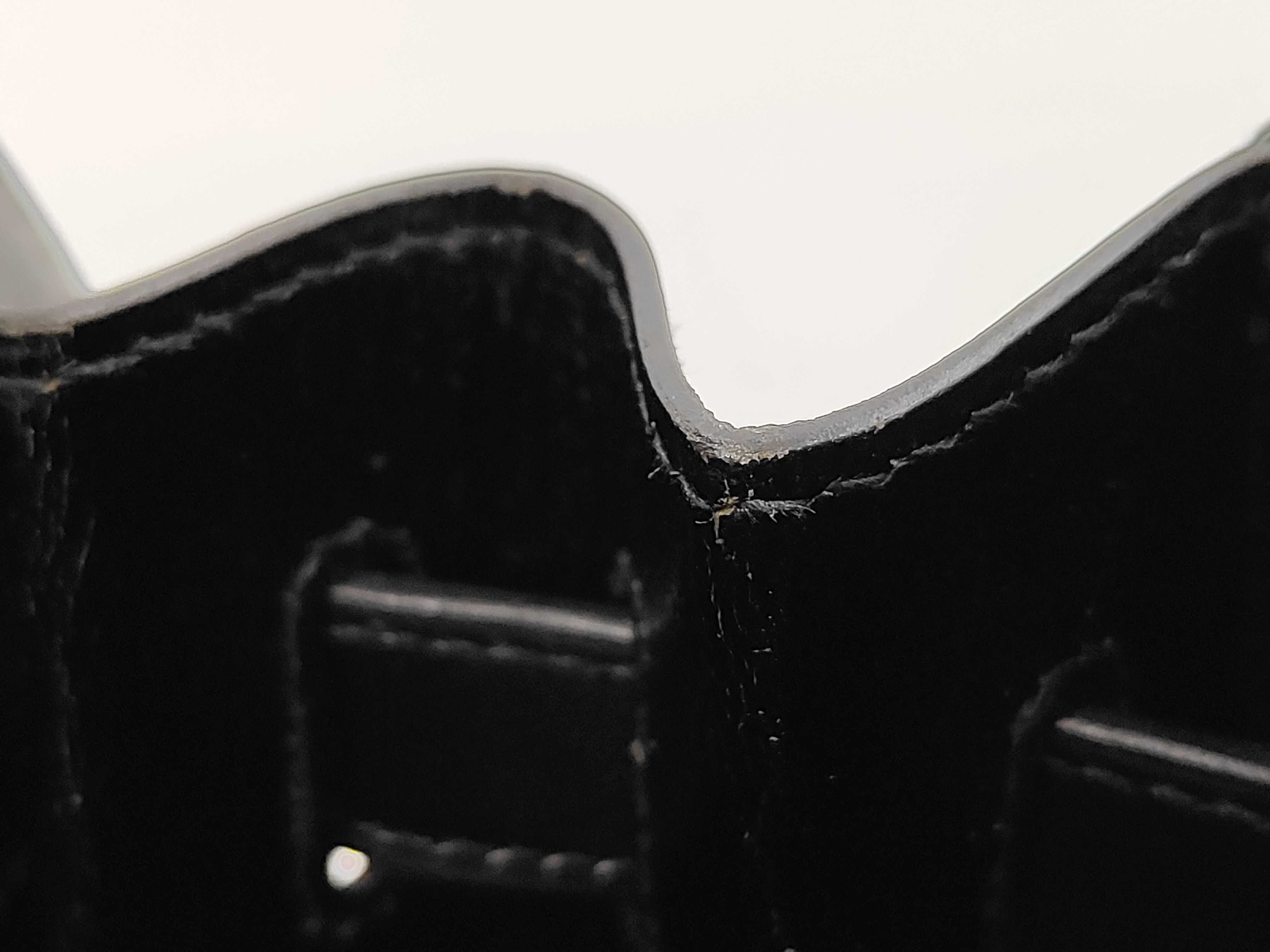 Kelly 32 Box Calf Black Gold Hardware Handbag — view 11