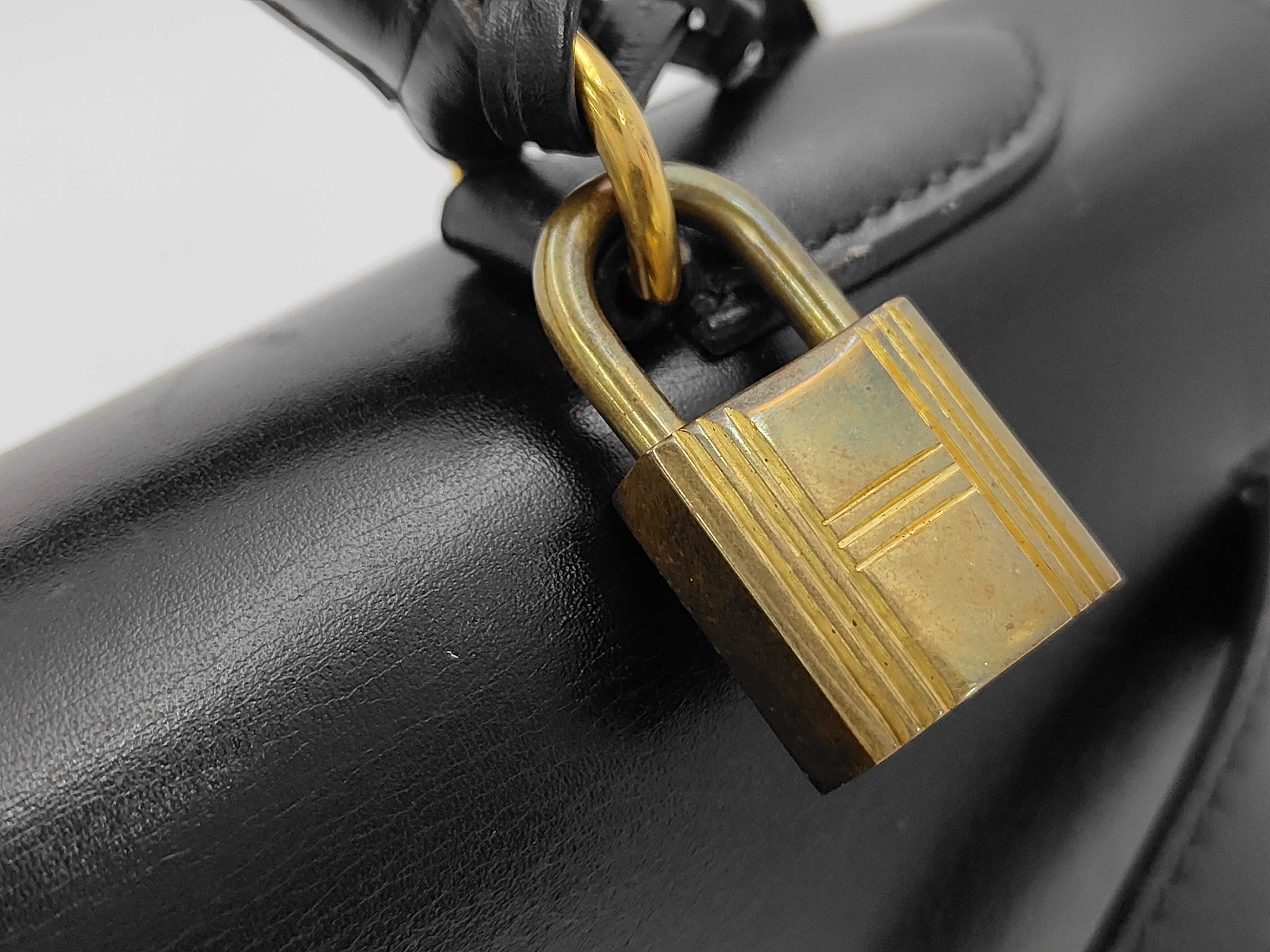Kelly 32 Box Calf Black Gold Hardware Handbag — view 8